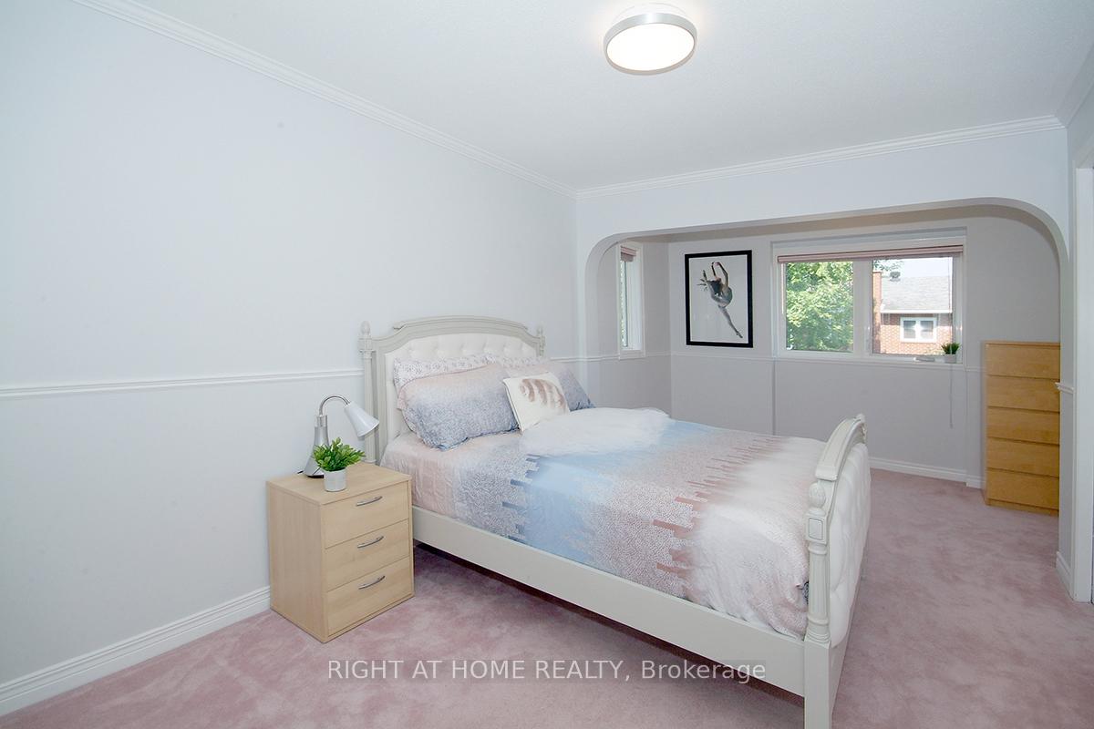 Photo 16 of 26 Strathbury Street, Ottawa, Centrepointe — HOMEH