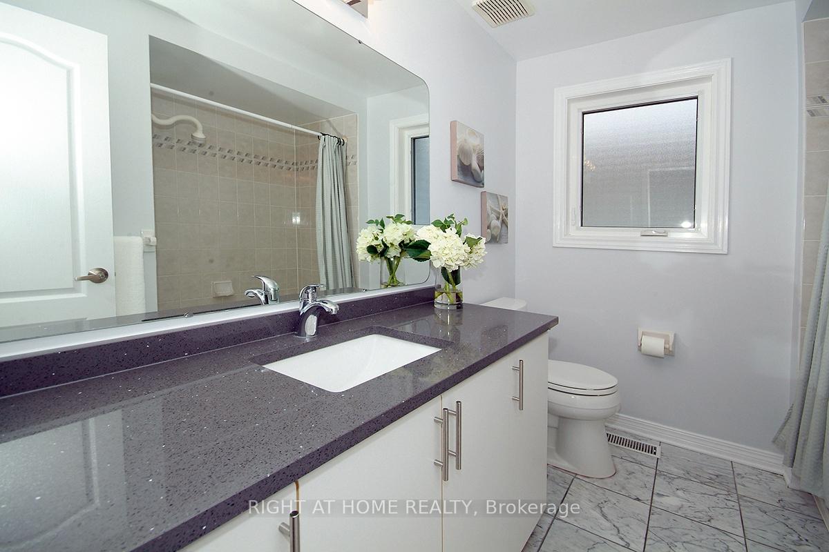 Photo 19 of 26 Strathbury Street, Ottawa, Centrepointe — HOMEH
