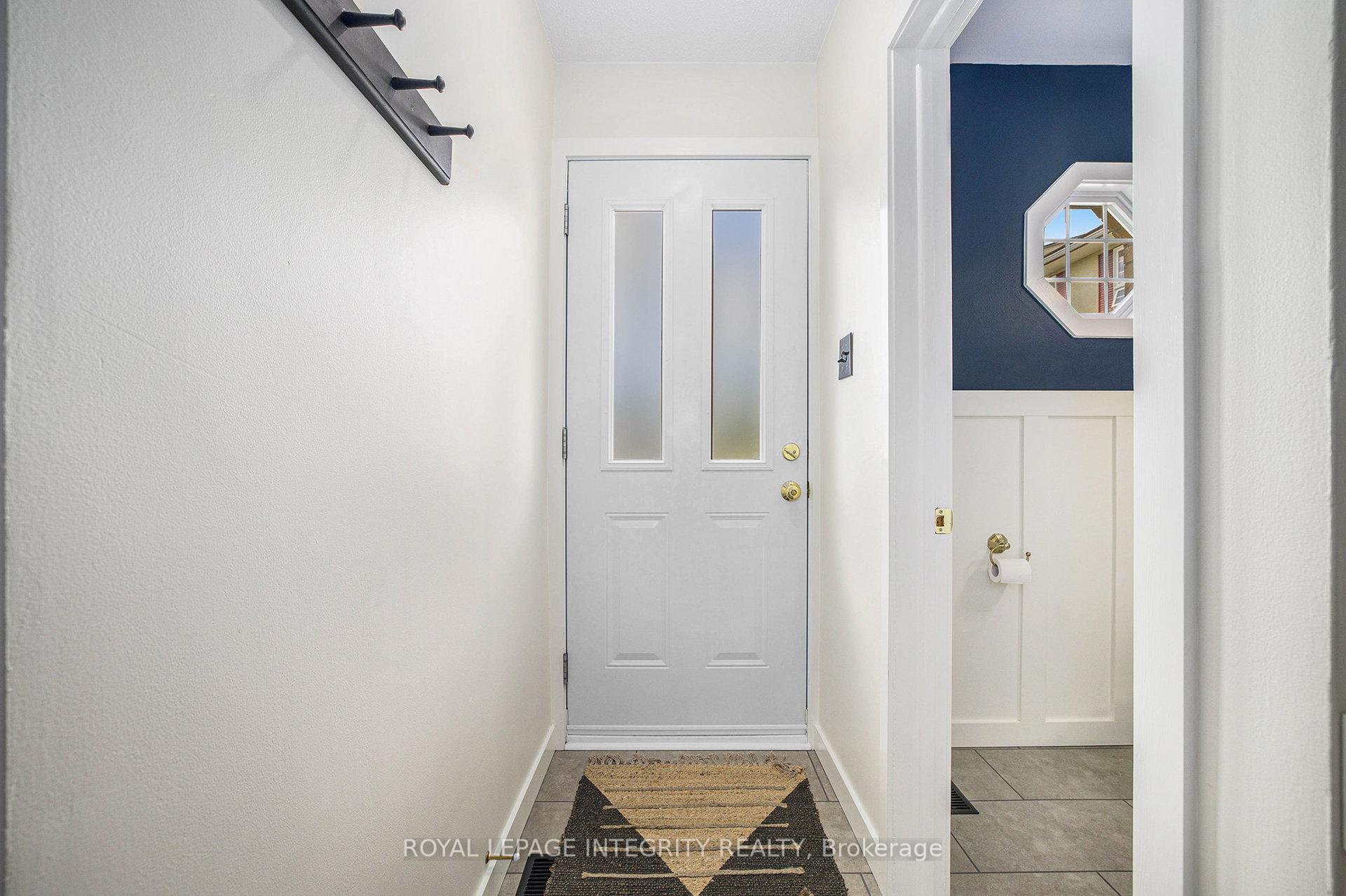 Photo 3 of 135 Monterey Drive, Ottawa, Leslie Park — HOMEH