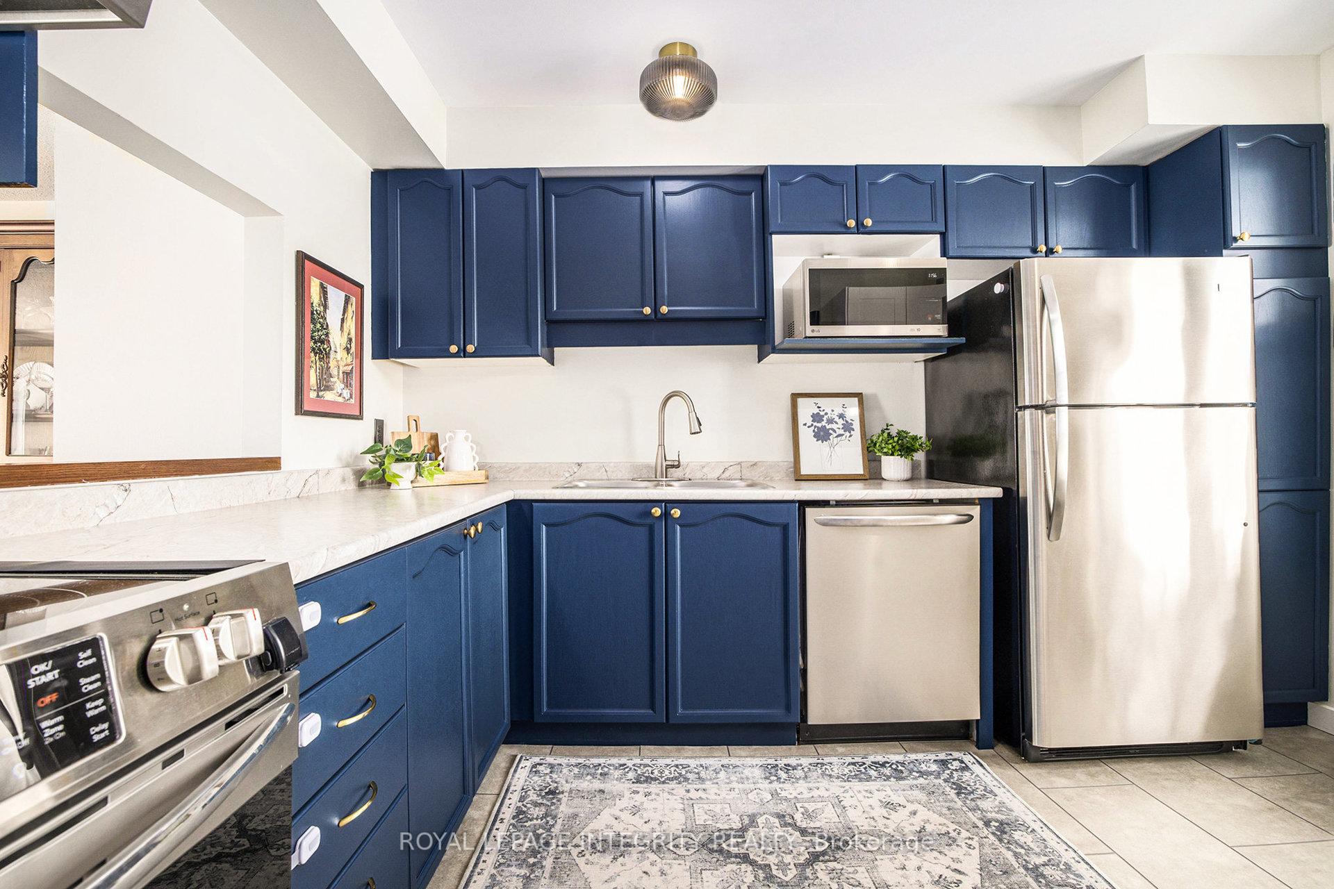 Photo 12 of 135 Monterey Drive, Ottawa, Leslie Park — HOMEH