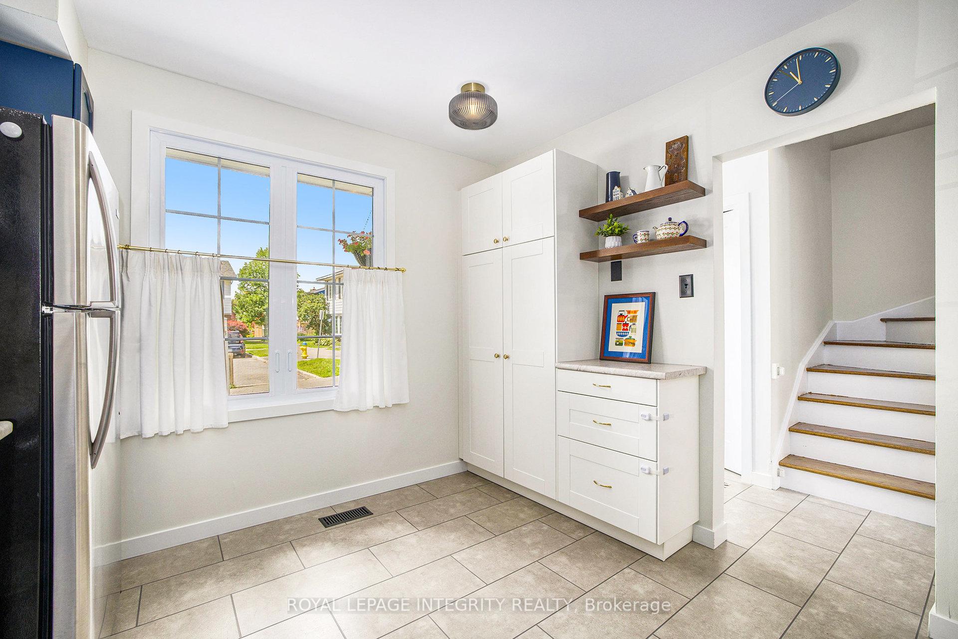 Photo 13 of 135 Monterey Drive, Ottawa, Leslie Park — HOMEH