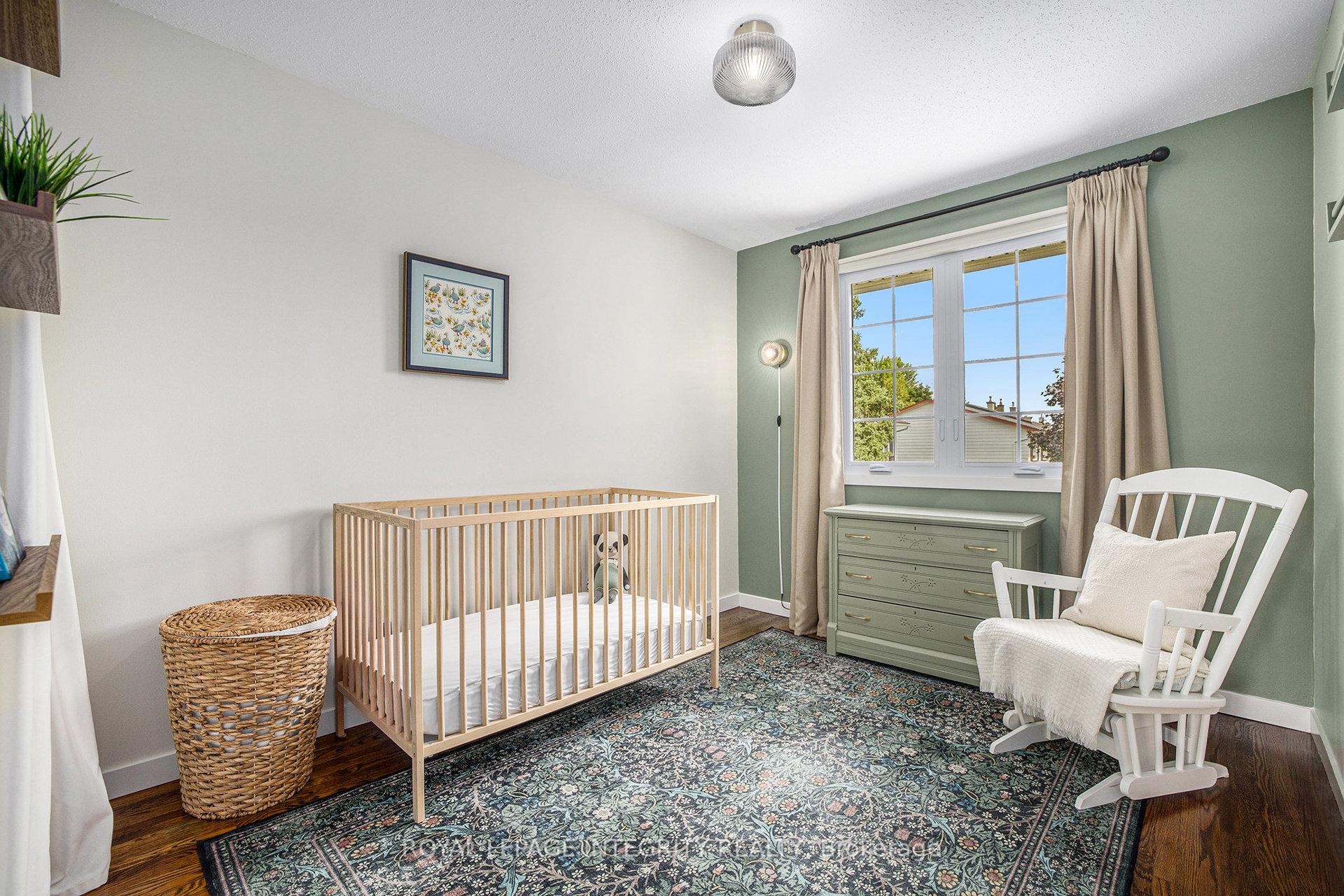 Photo 18 of 135 Monterey Drive, Ottawa, Leslie Park — HOMEH