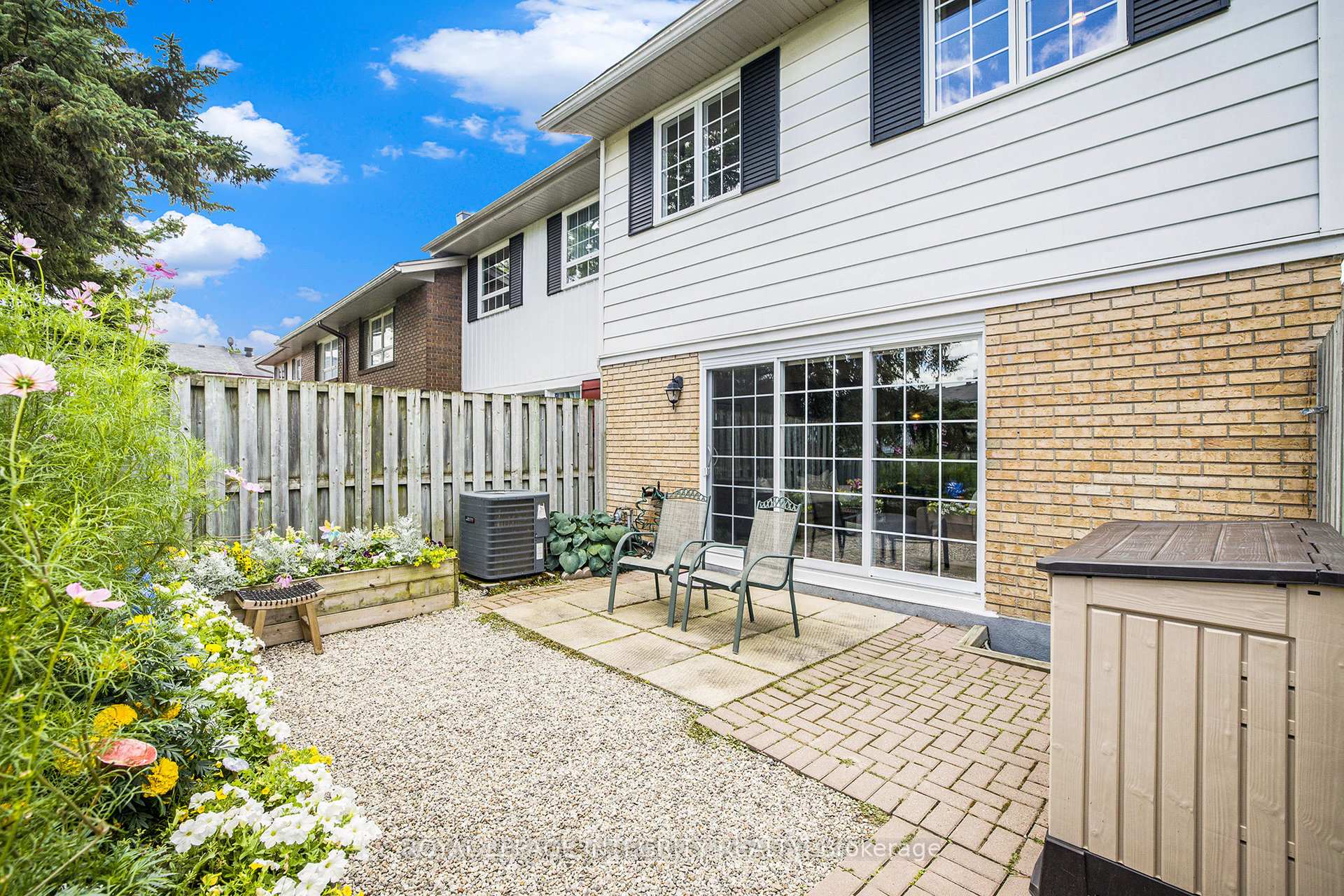 Photo 25 of 135 Monterey Drive, Ottawa, Leslie Park — HOMEH