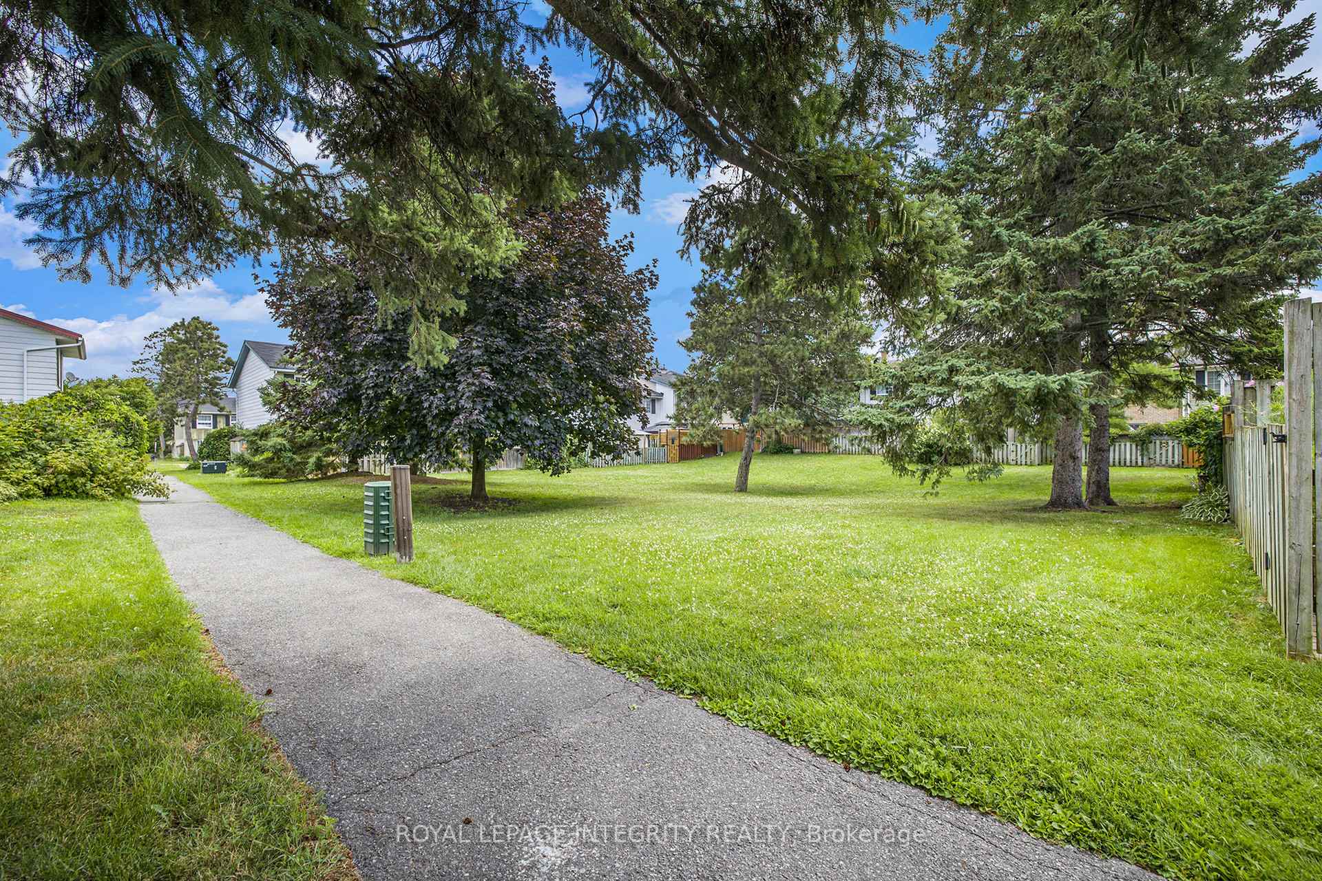 Photo 27 of 135 Monterey Drive, Ottawa, Leslie Park — HOMEH