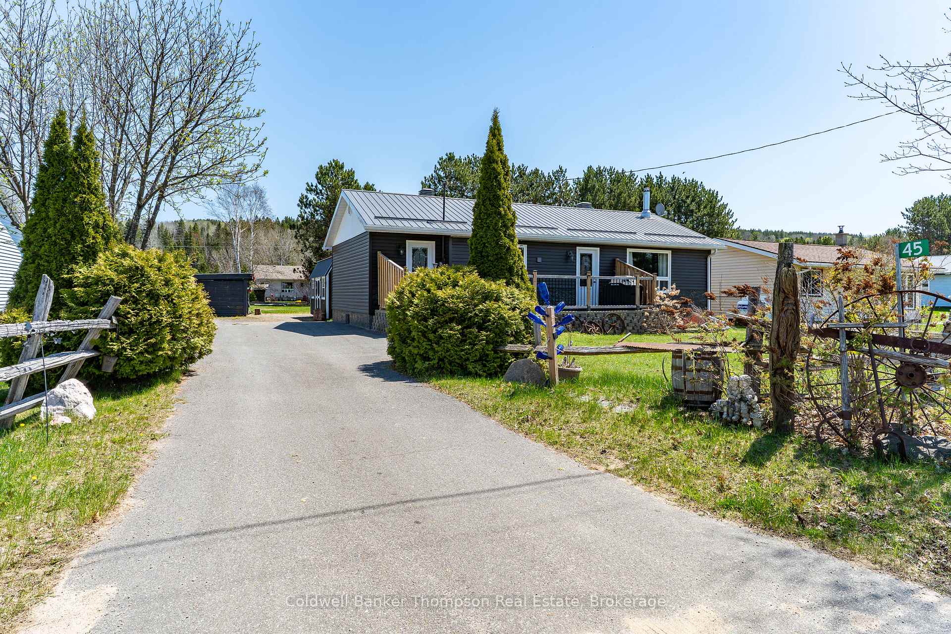 Photo 2 of 45 Lake Street, South Algonquin — HOMEH
