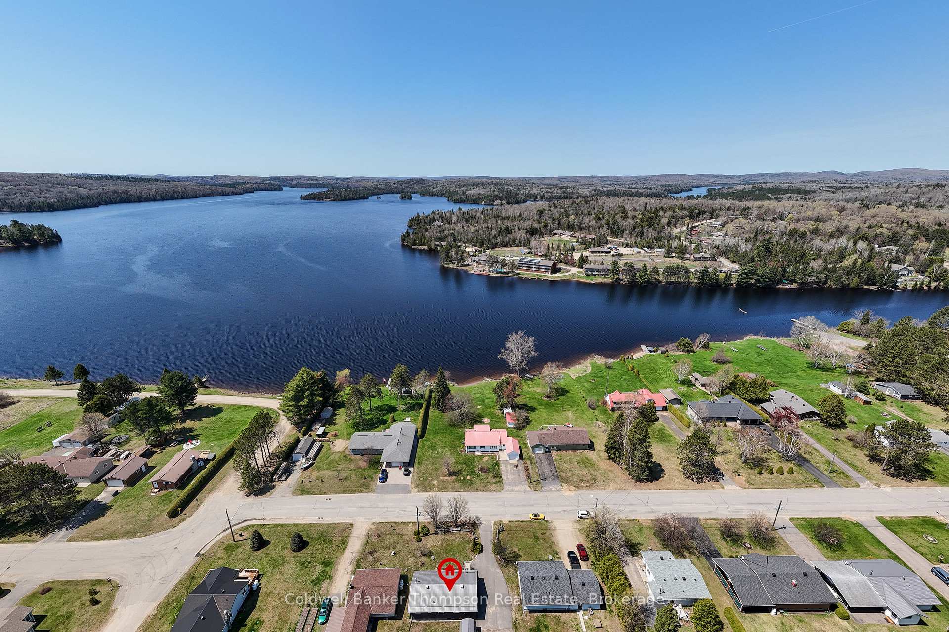 Photo 3 of 45 Lake Street, South Algonquin — HOMEH