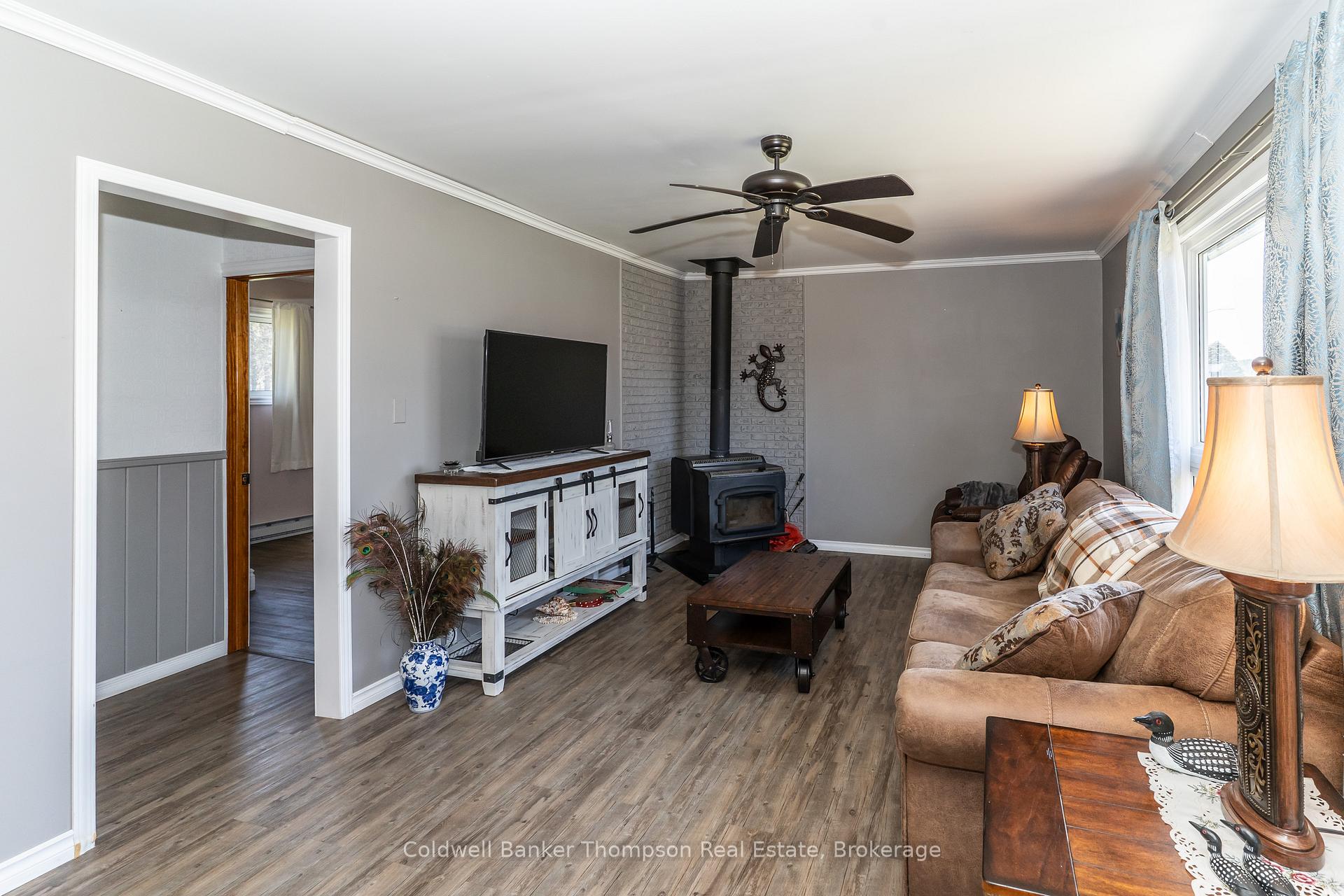 Photo 10 of 45 Lake Street, South Algonquin — HOMEH