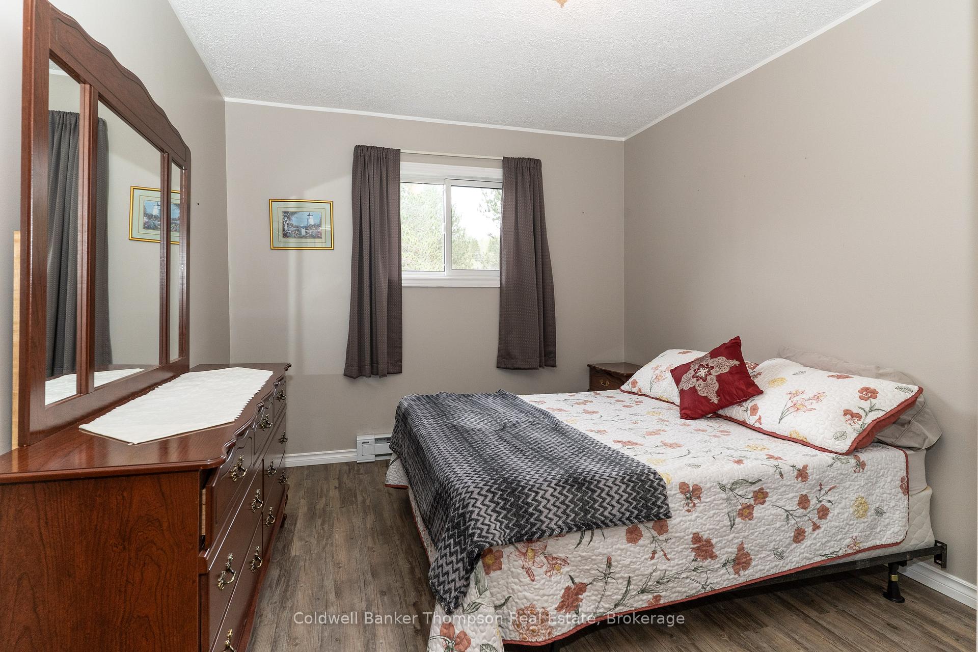 Photo 13 of 45 Lake Street, South Algonquin — HOMEH