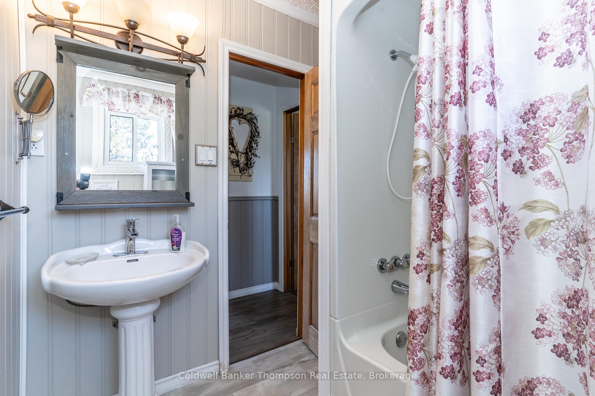 Photo 20 of 45 Lake Street, South Algonquin — HOMEH