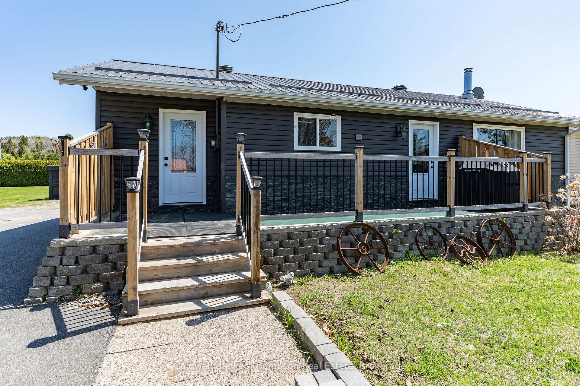 Photo 31 of 45 Lake Street, South Algonquin — HOMEH
