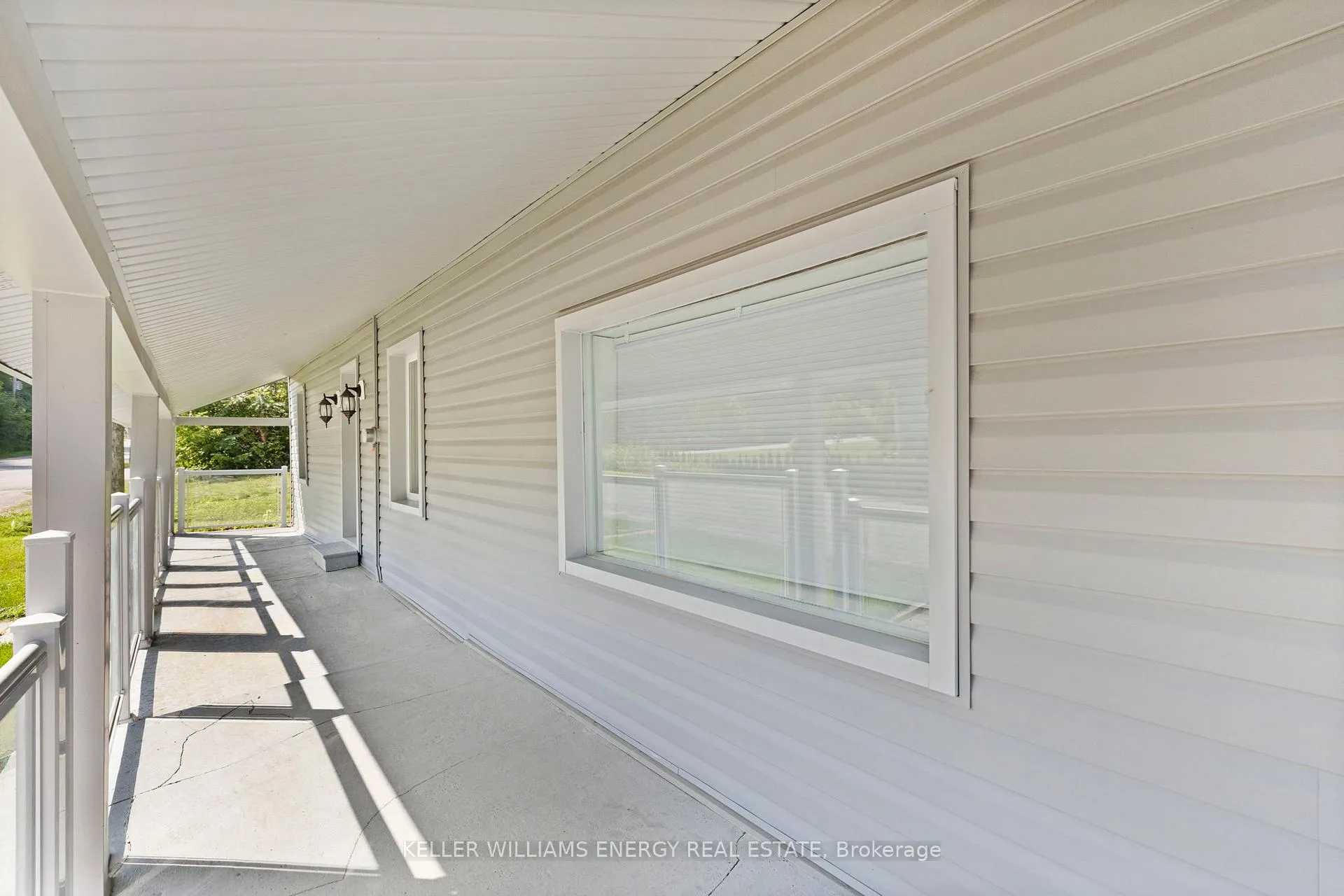 Photo 4 of 30 Pier Street, Scugog, Rural Scugog — HOMEH