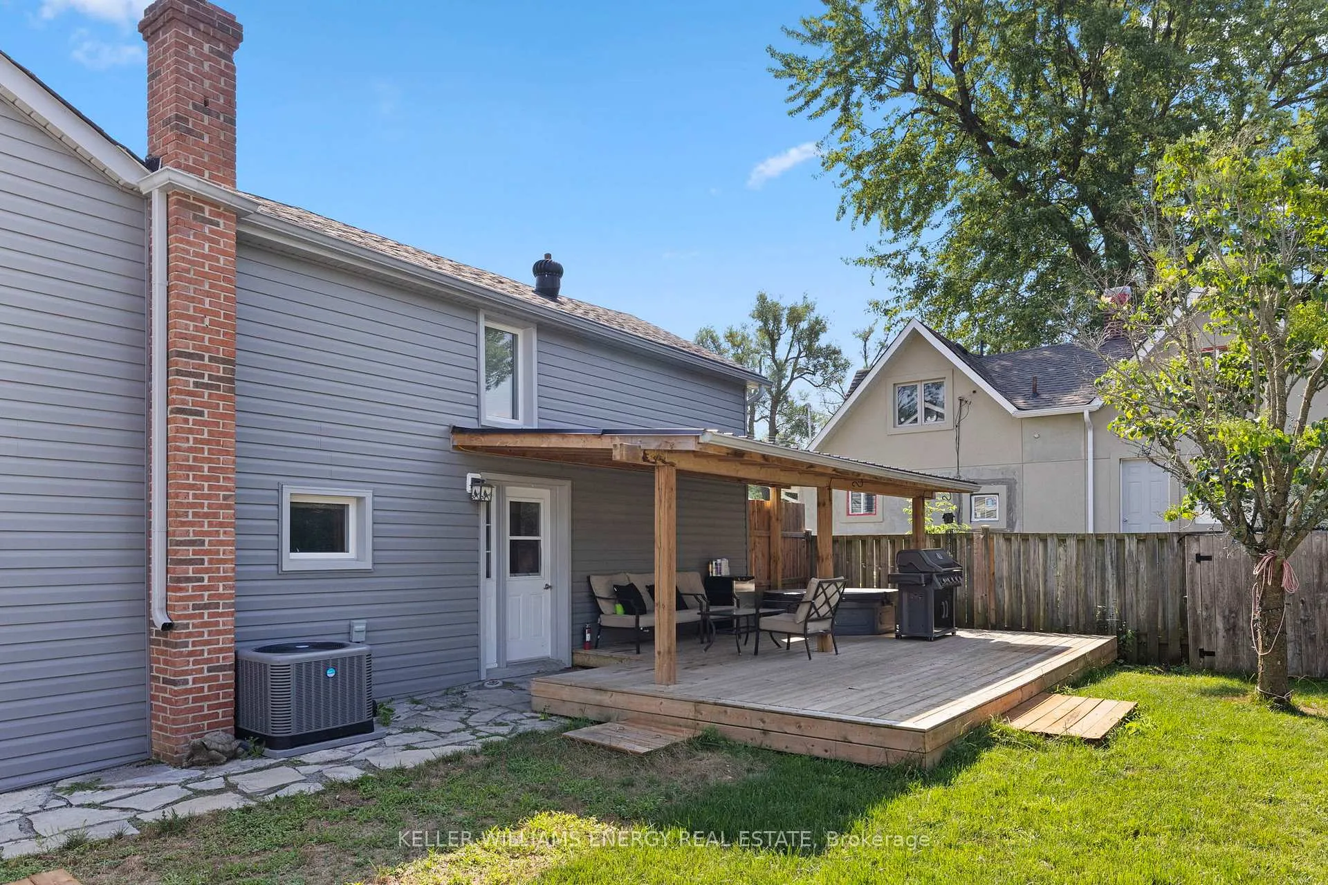 Photo 28 of 30 Pier Street, Scugog, Rural Scugog — HOMEH