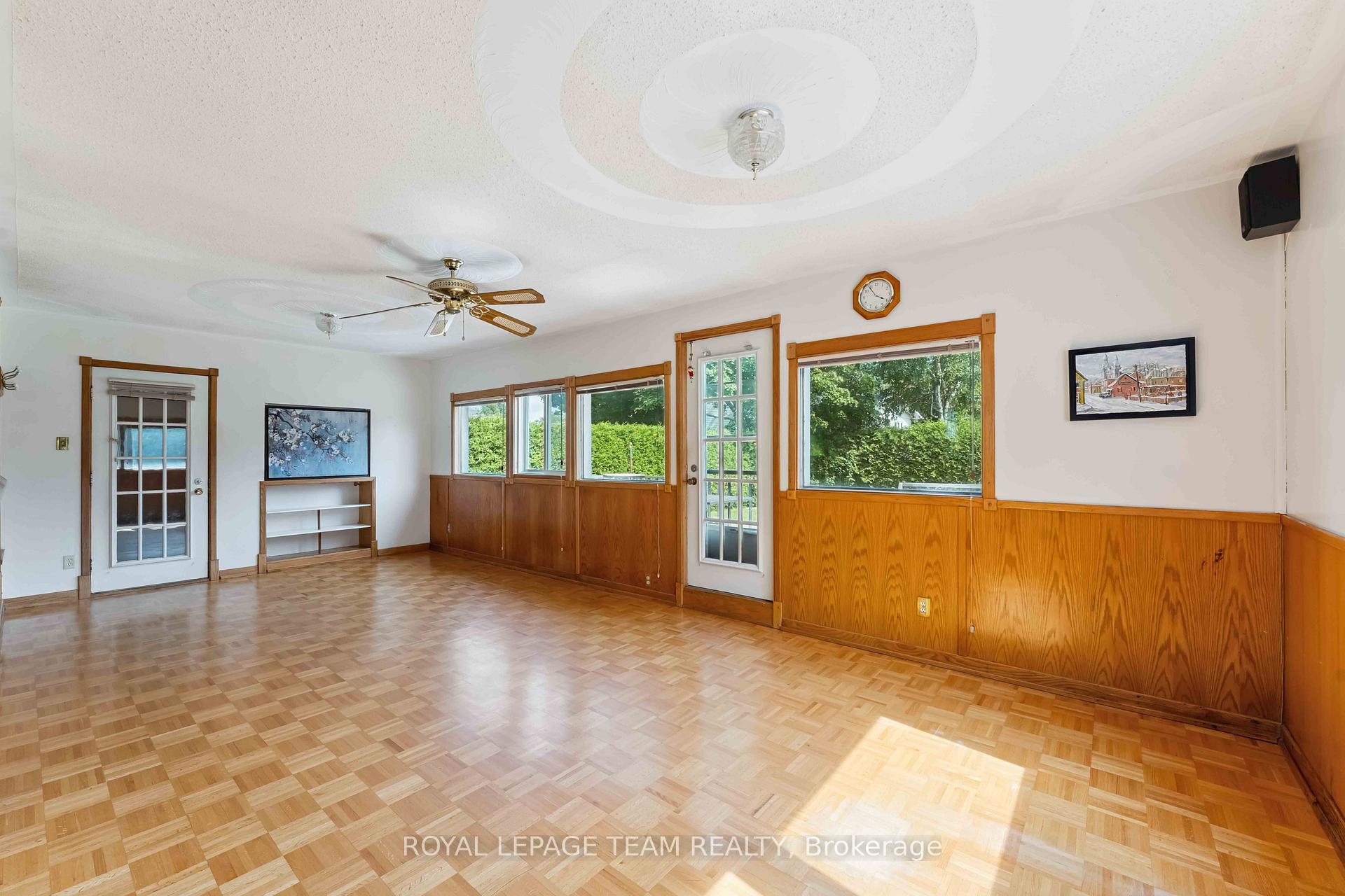Photo 15 of 76 Knoxdale Road, Ottawa, Manordale — HOMEH
