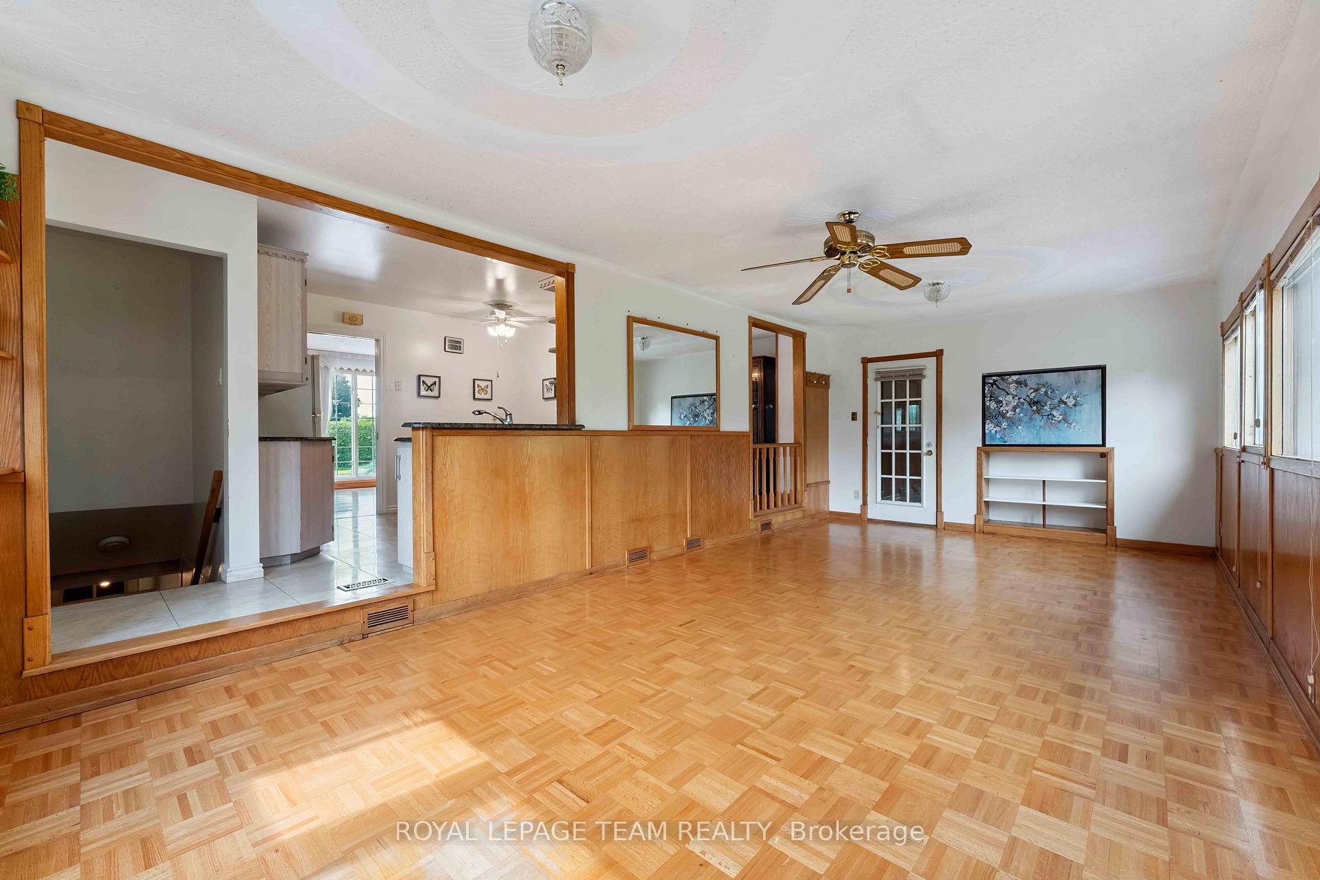 Photo 16 of 76 Knoxdale Road, Ottawa, Manordale — HOMEH