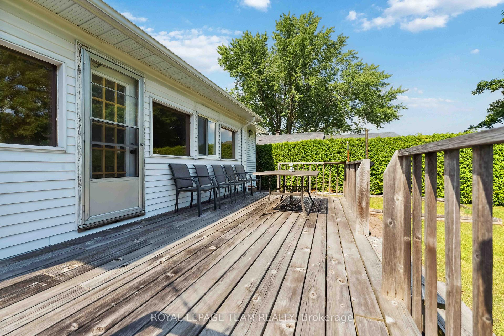 Photo 36 of 76 Knoxdale Road, Ottawa, Manordale — HOMEH
