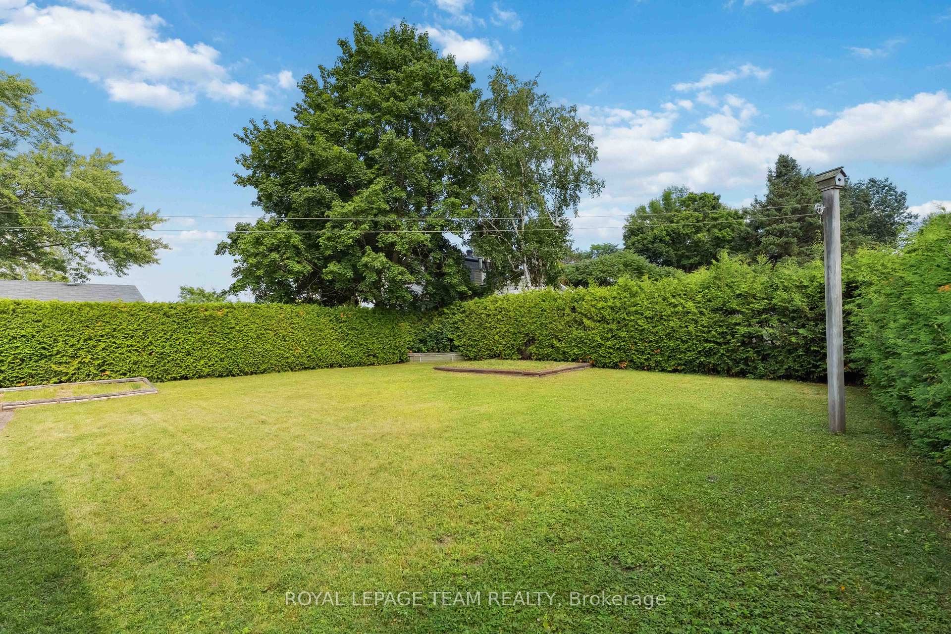 Photo 37 of 76 Knoxdale Road, Ottawa, Manordale — HOMEH