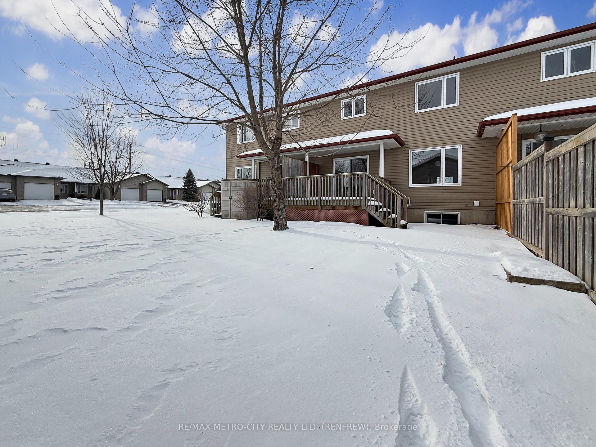 Photo 21 of 141 Elk Street, Renfrew — HOMEH