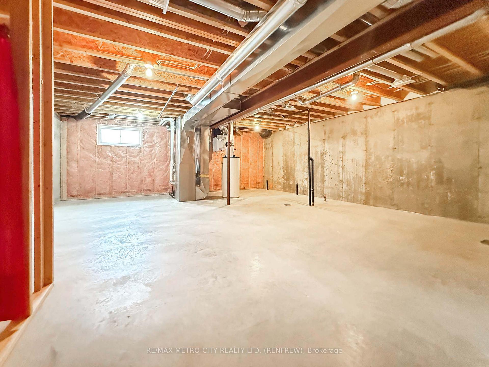 Photo 23 of 141 Elk Street, Renfrew — HOMEH