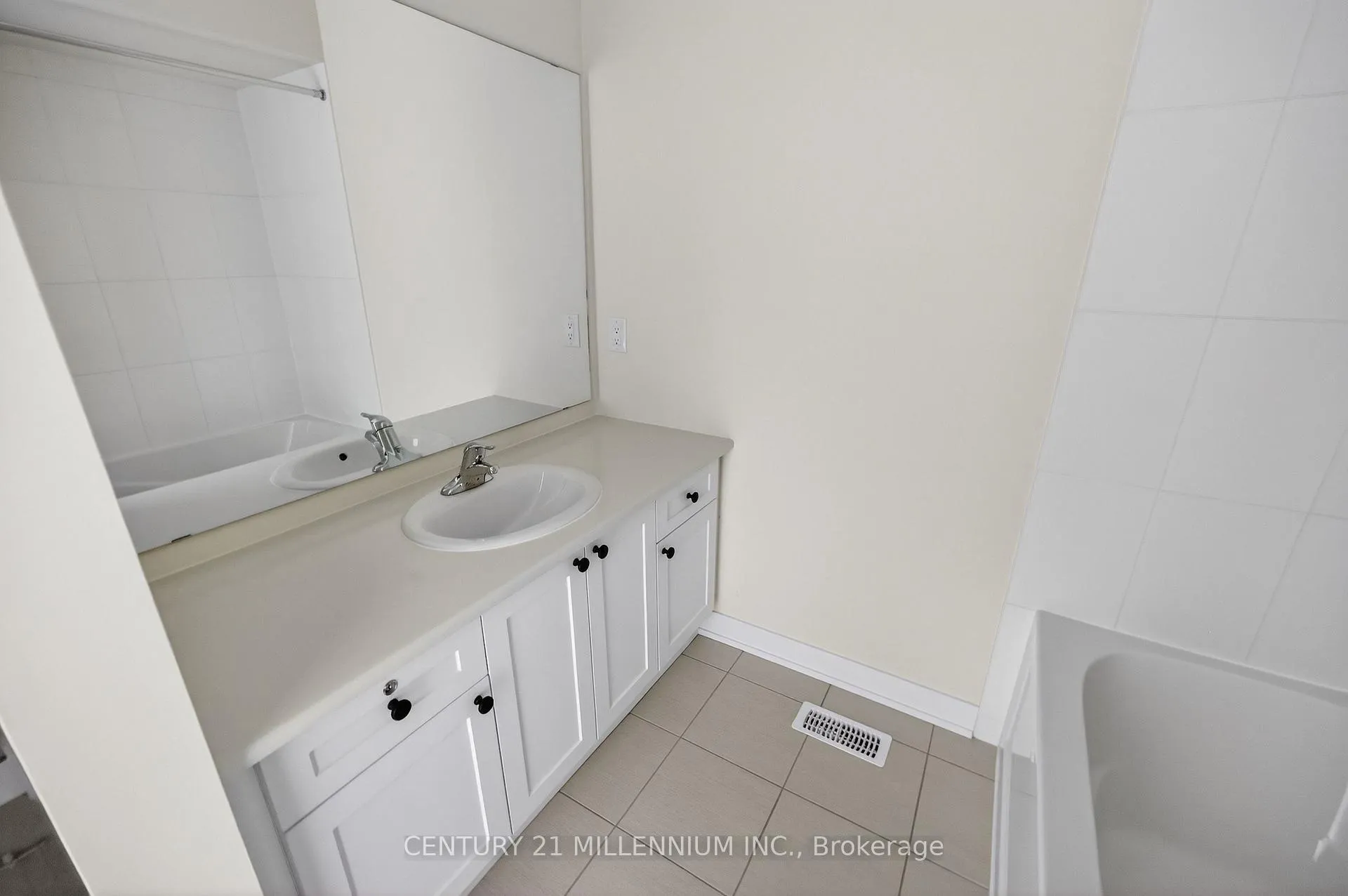 Photo 11 of 104 Walden Drive, Shelburne — HOMEH