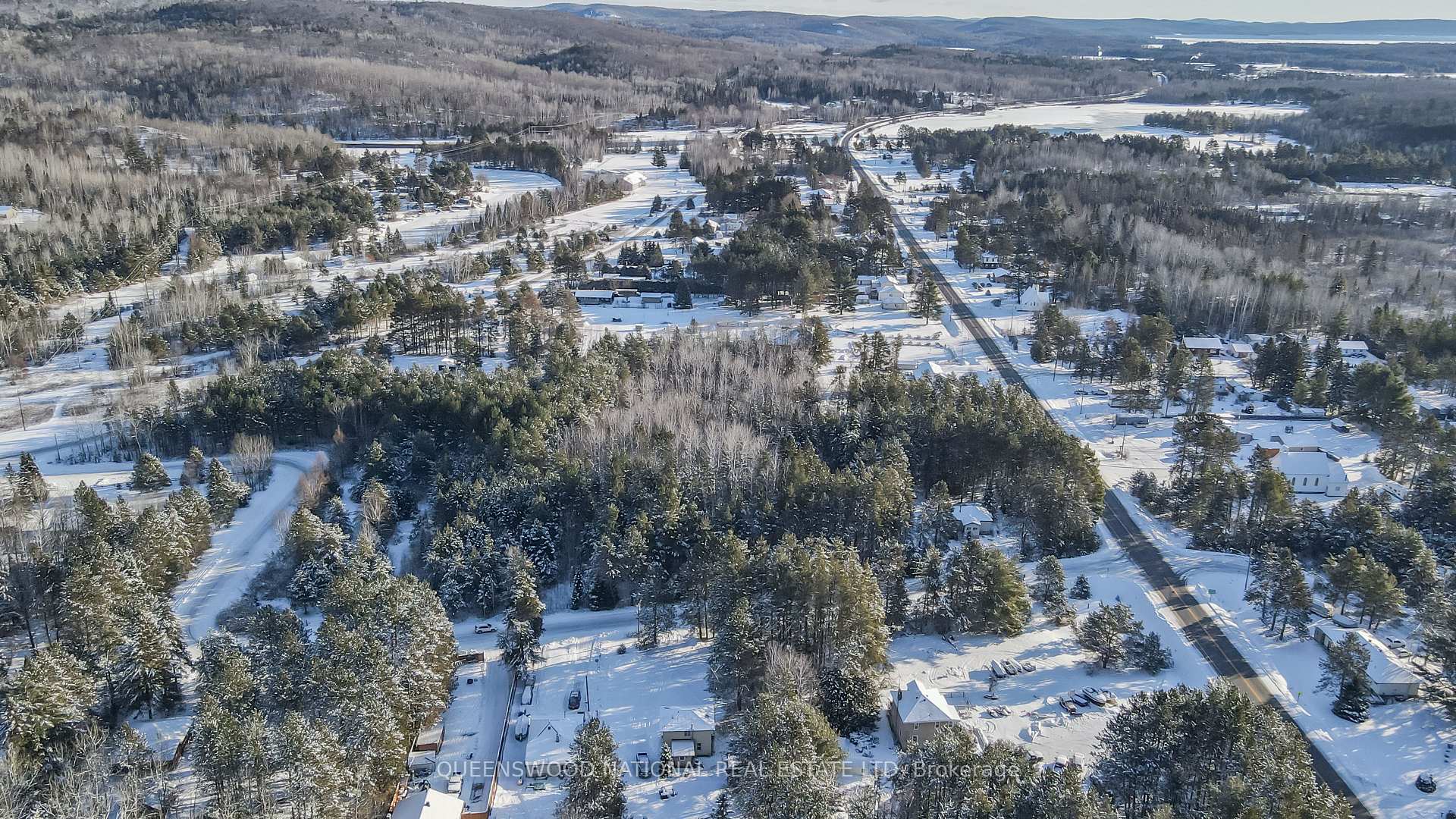 Photo 18 of 29 Victoria Street, South Algonquin — HOMEH