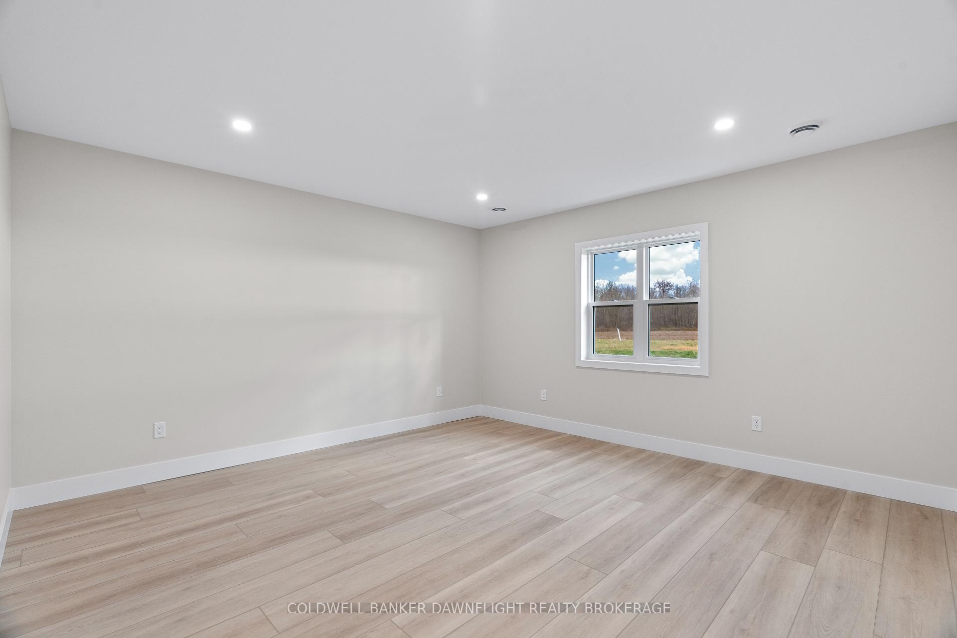 Photo 23 of 111 Victoria Avenue E, South Huron, Stephen — HOMEH