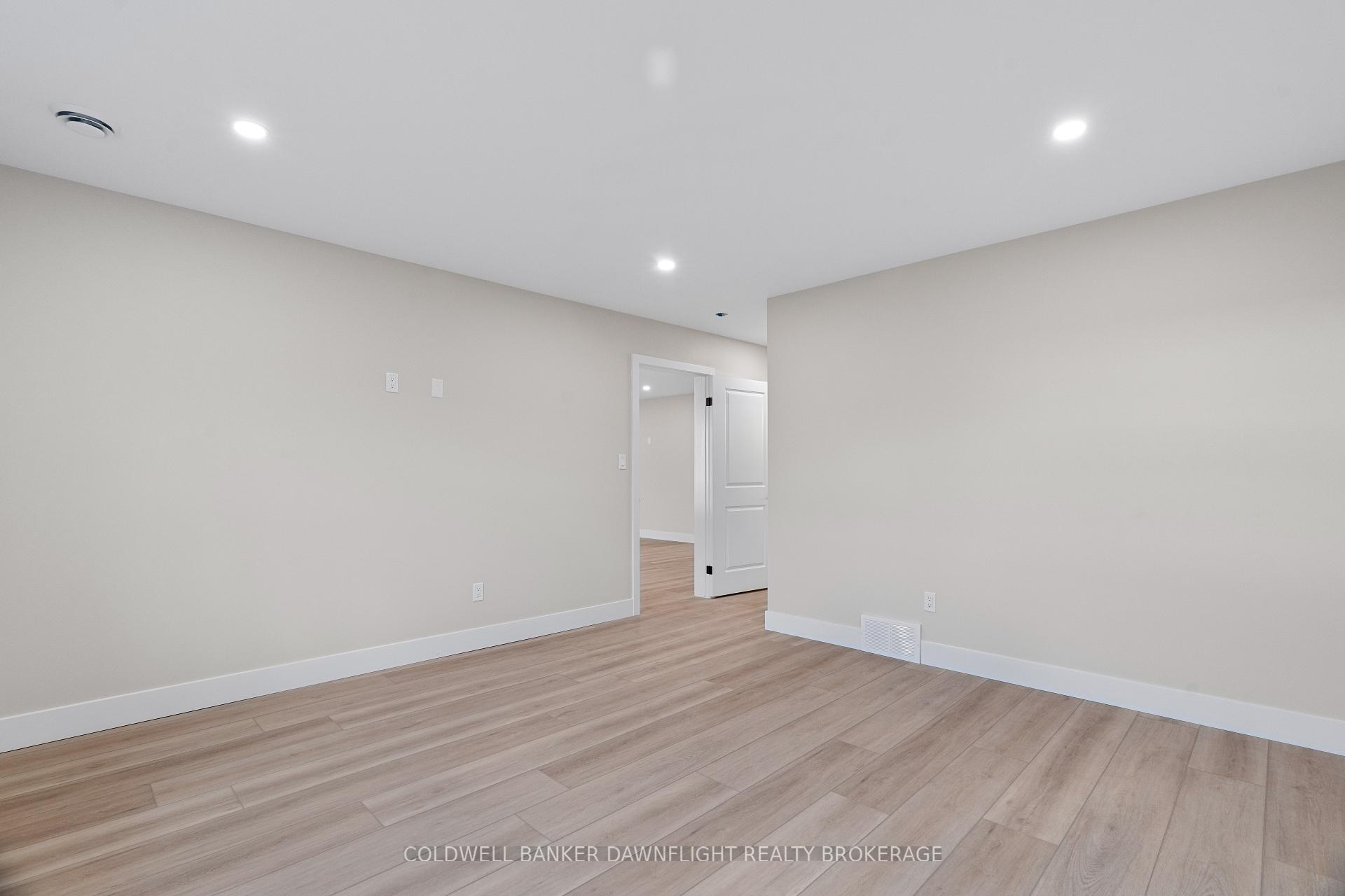 Photo 25 of 111 Victoria Avenue E, South Huron, Stephen — HOMEH
