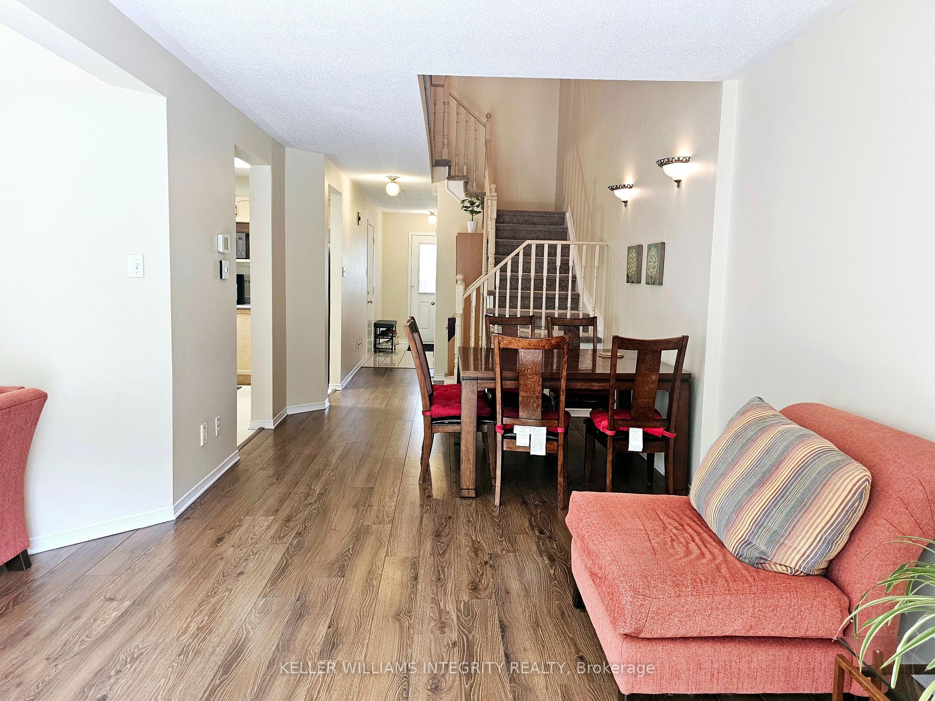 Photo 8 of 36 Thornbury Crescent, Ottawa, Centrepointe — HOMEH