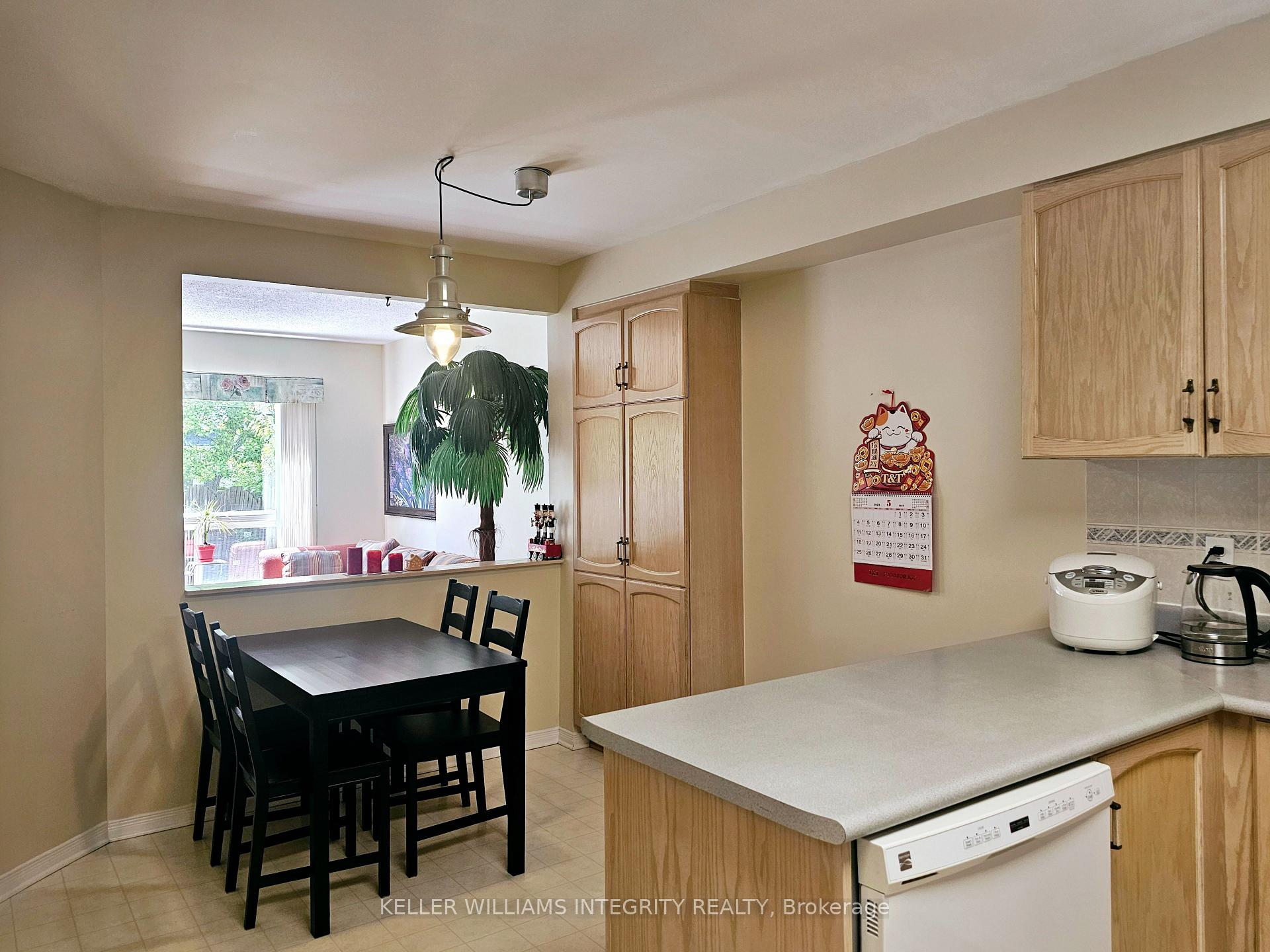 Photo 15 of 36 Thornbury Crescent, Ottawa, Centrepointe — HOMEH