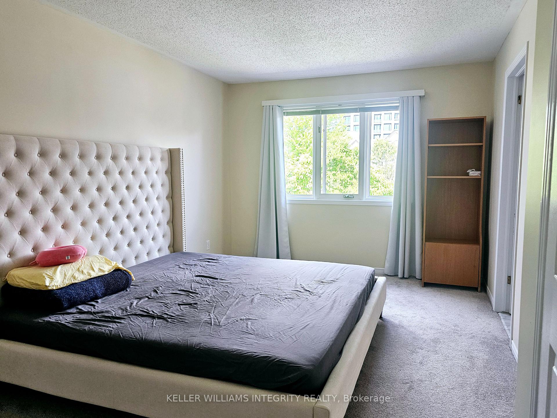 Photo 24 of 36 Thornbury Crescent, Ottawa, Centrepointe — HOMEH