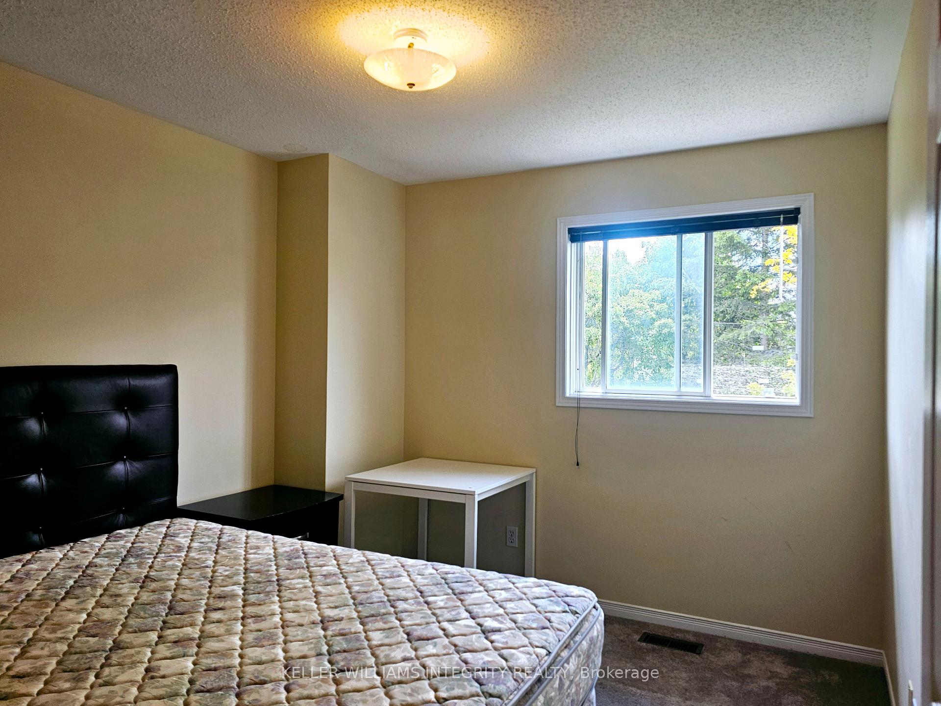 Photo 32 of 36 Thornbury Crescent, Ottawa, Centrepointe — HOMEH
