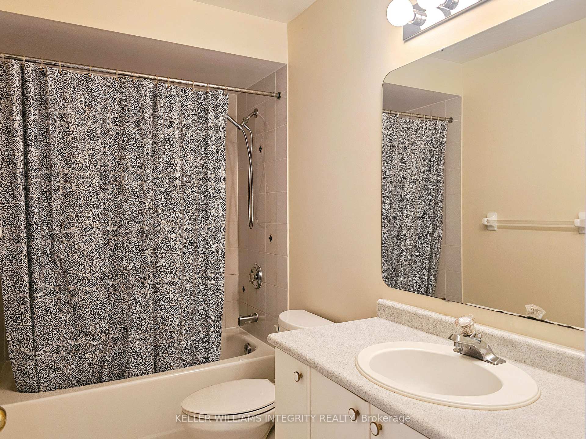 Photo 33 of 36 Thornbury Crescent, Ottawa, Centrepointe — HOMEH