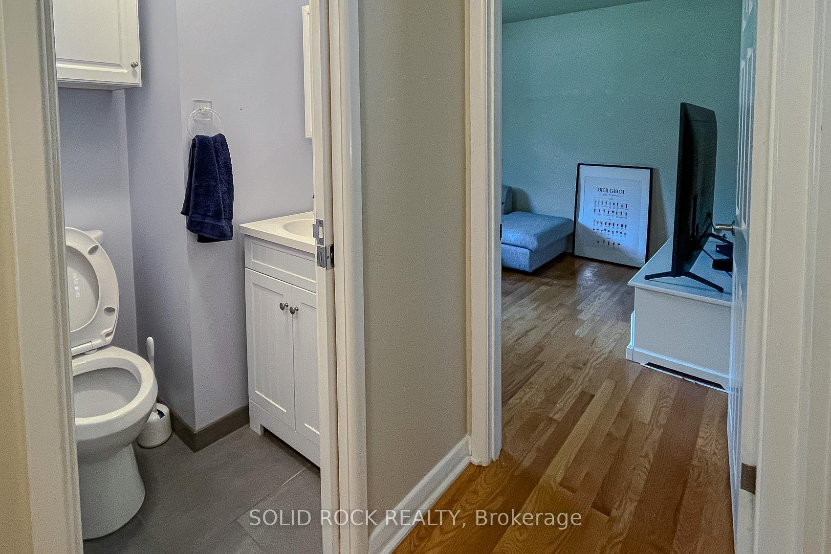 Photo 13 of 35 Kirkstall Avenue, Ottawa, Manordale — HOMEH