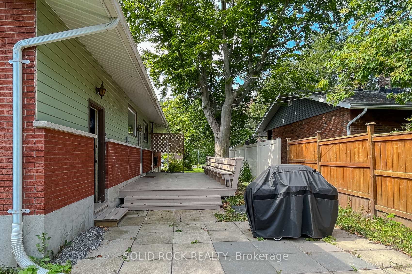 Photo 23 of 35 Kirkstall Avenue, Ottawa, Manordale — HOMEH