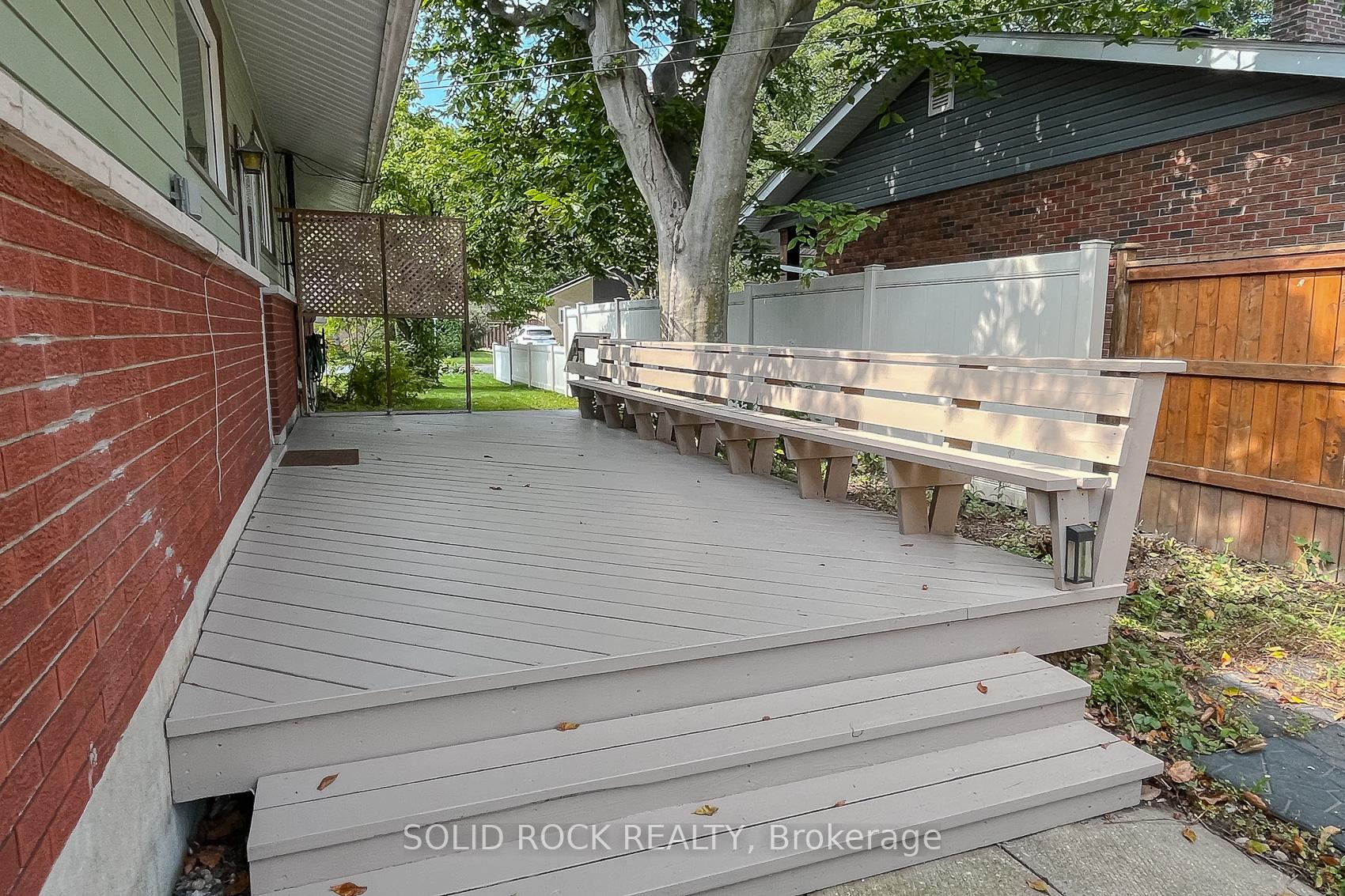 Photo 25 of 35 Kirkstall Avenue, Ottawa, Manordale — HOMEH