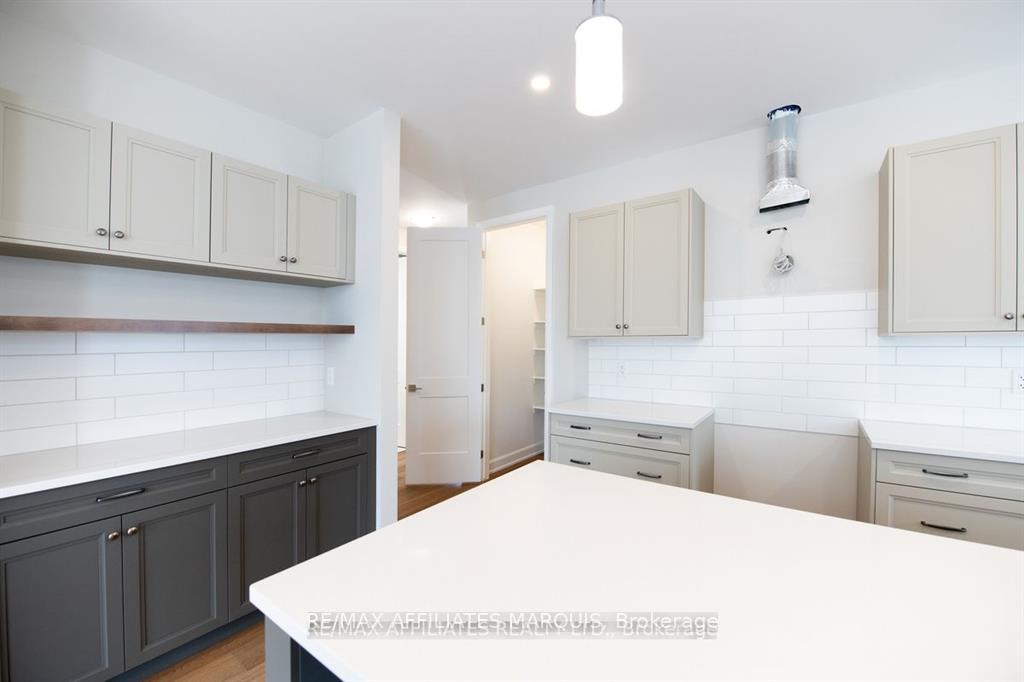 Photo 13 of 103 Rabb Street, Smiths Falls — HOMEH