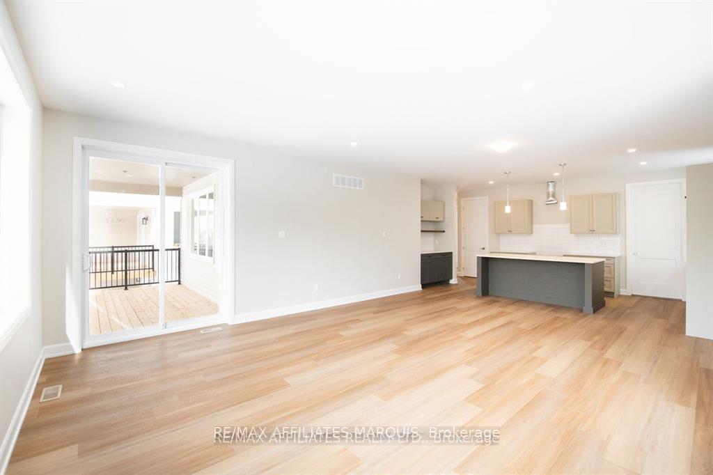 Photo 14 of 103 Rabb Street, Smiths Falls — HOMEH