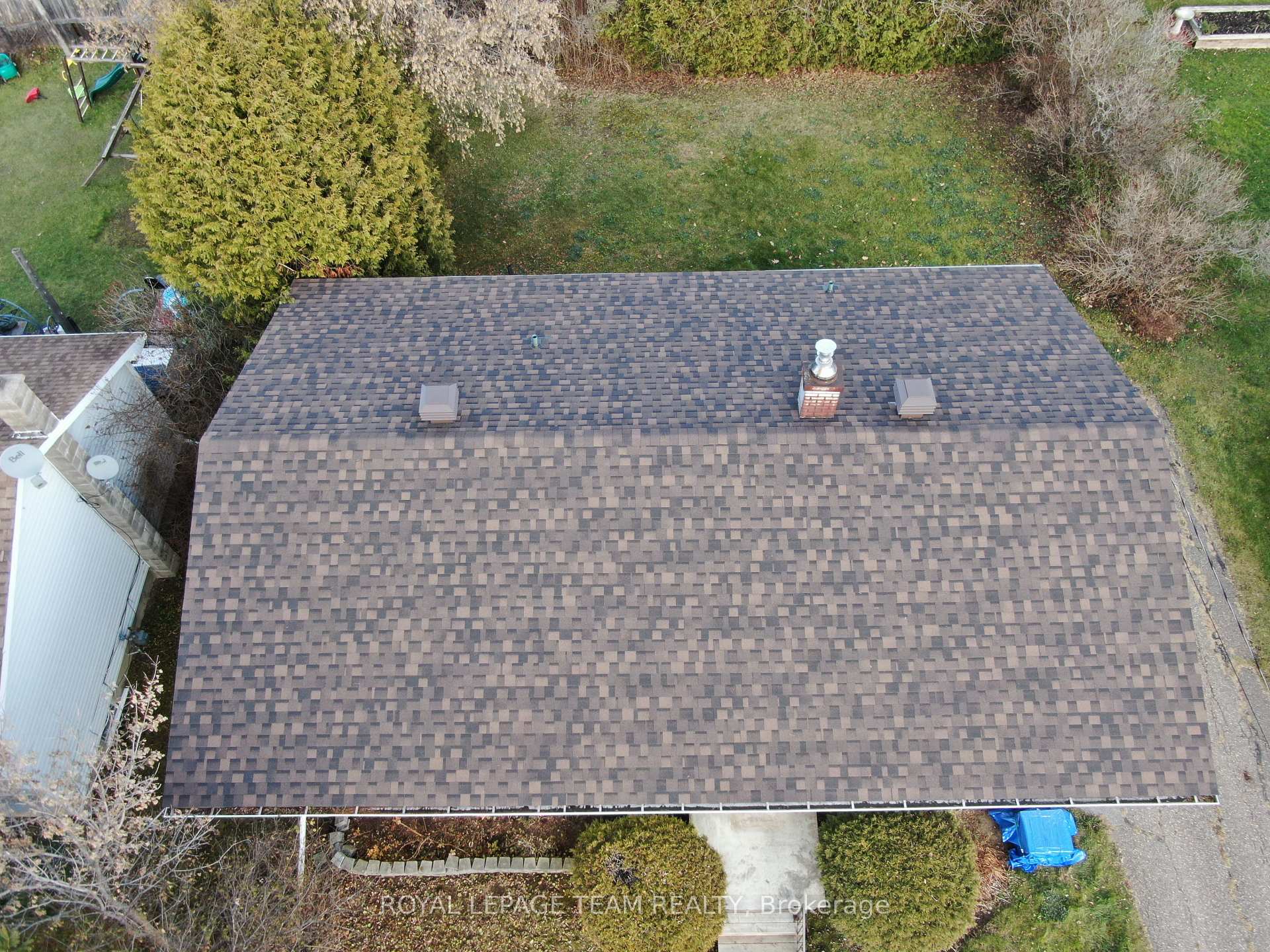Photo 5 of 737 Eighth Street, Renfrew — HOMEH