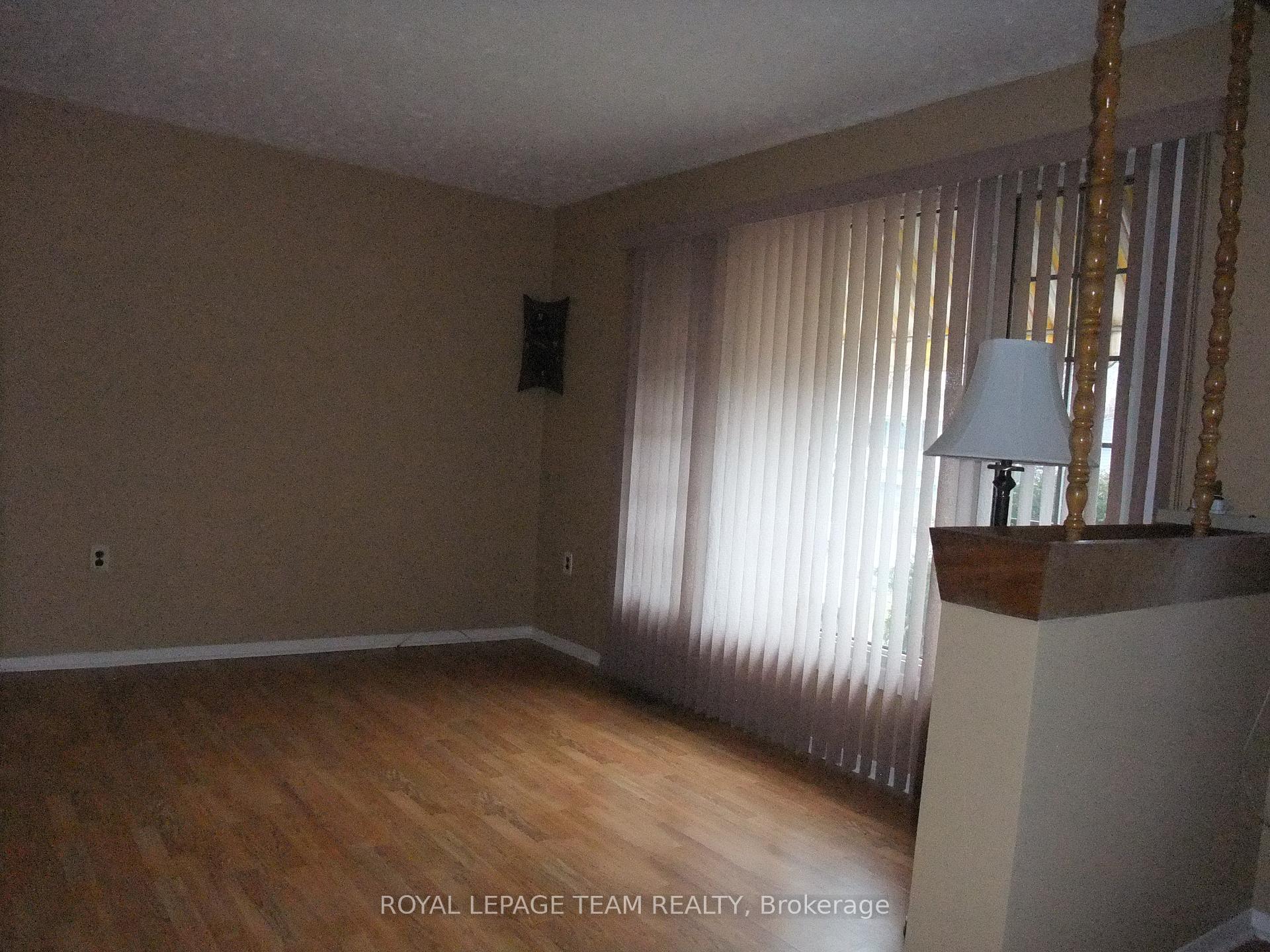 Photo 7 of 737 Eighth Street, Renfrew — HOMEH