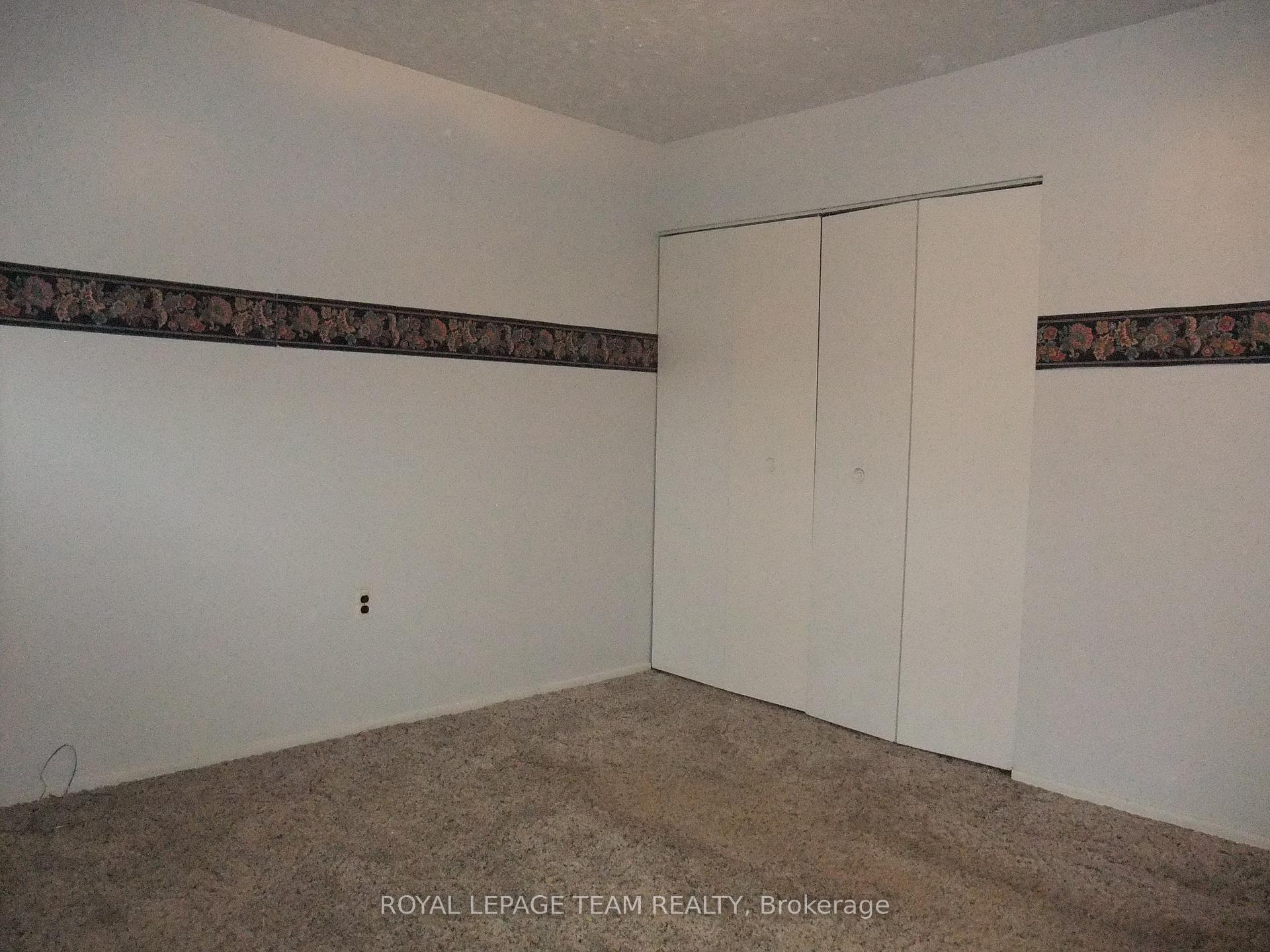 Photo 19 of 737 Eighth Street, Renfrew — HOMEH