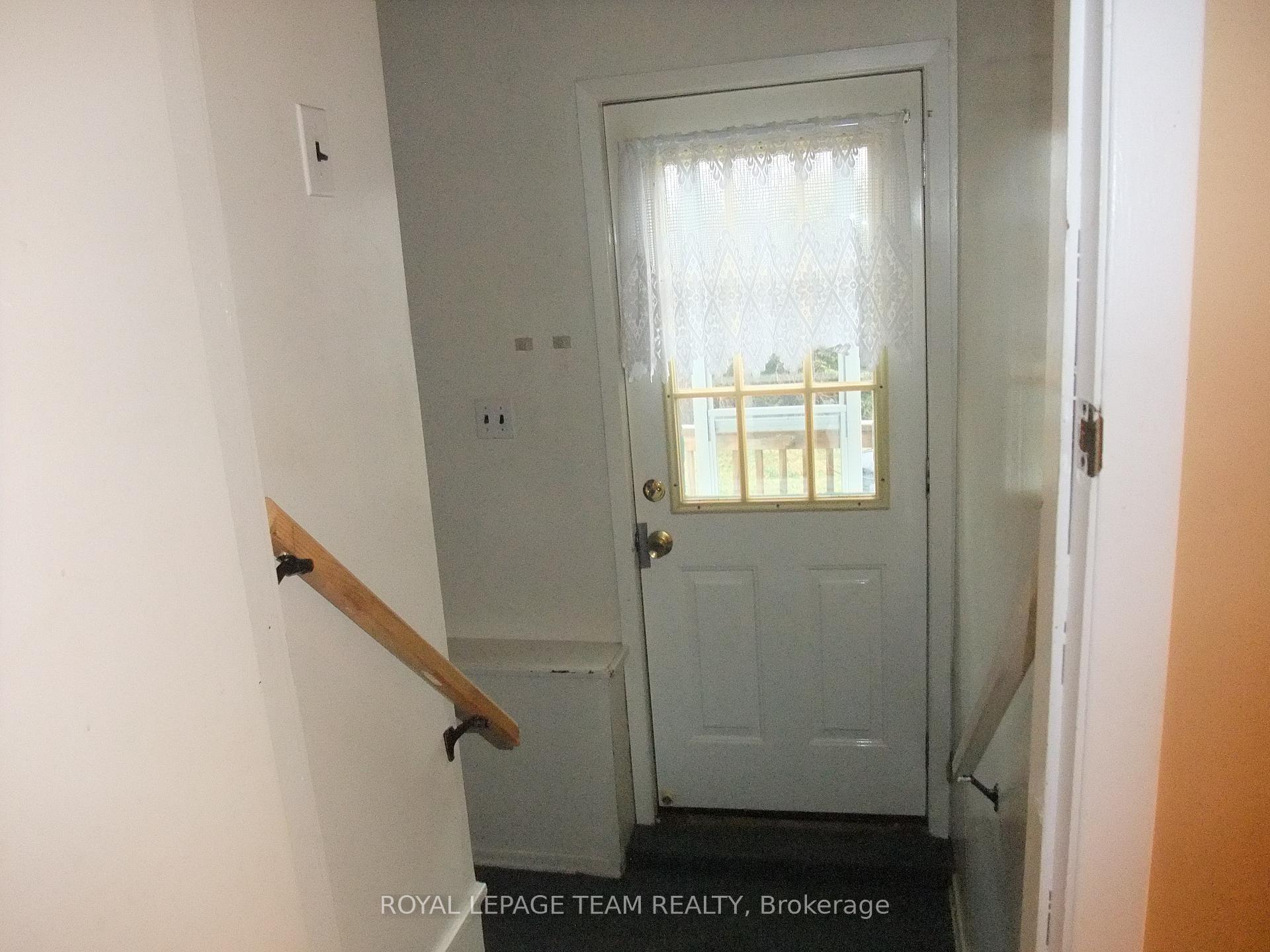 Photo 22 of 737 Eighth Street, Renfrew — HOMEH