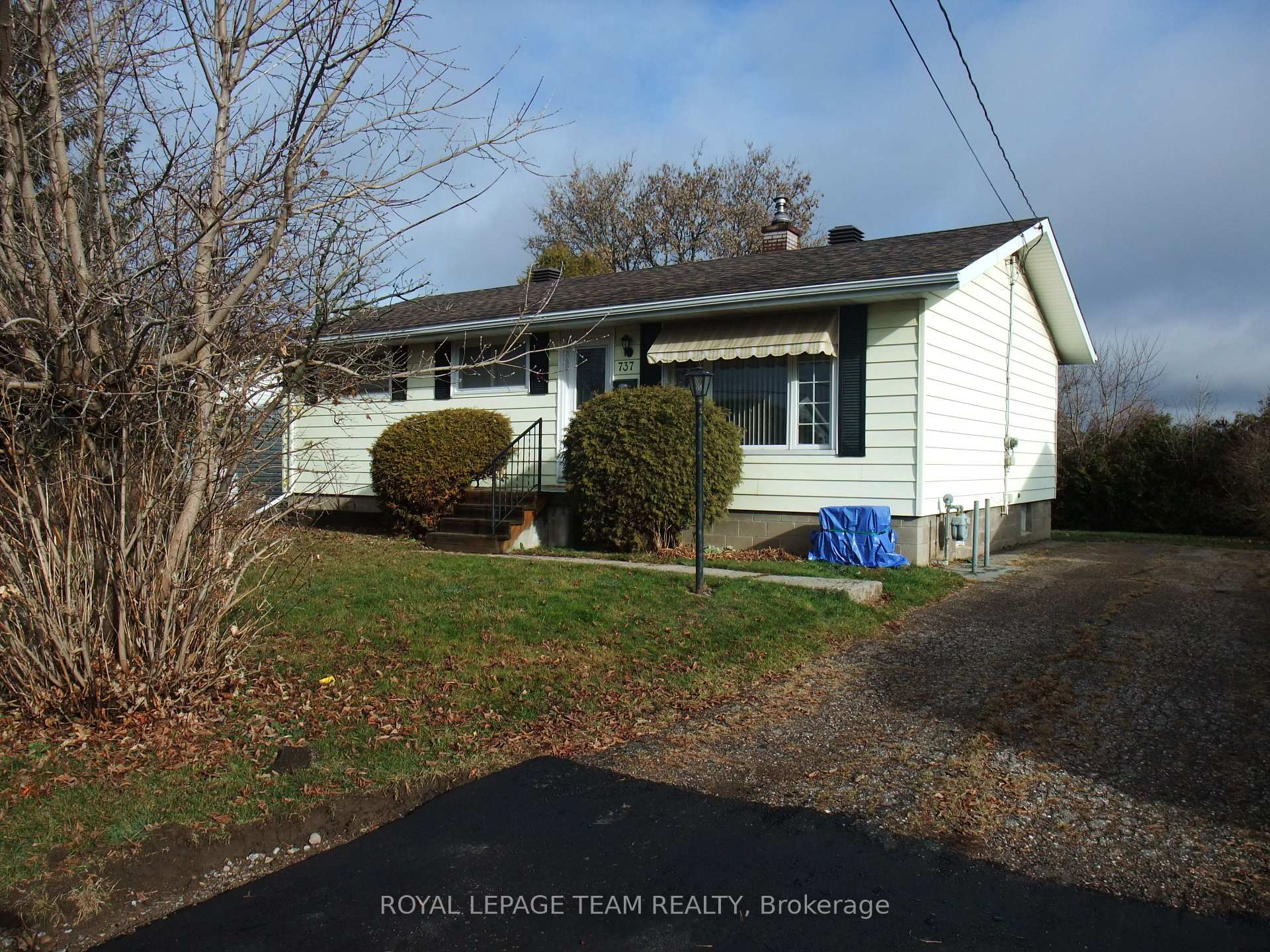 Photo 30 of 737 Eighth Street, Renfrew — HOMEH