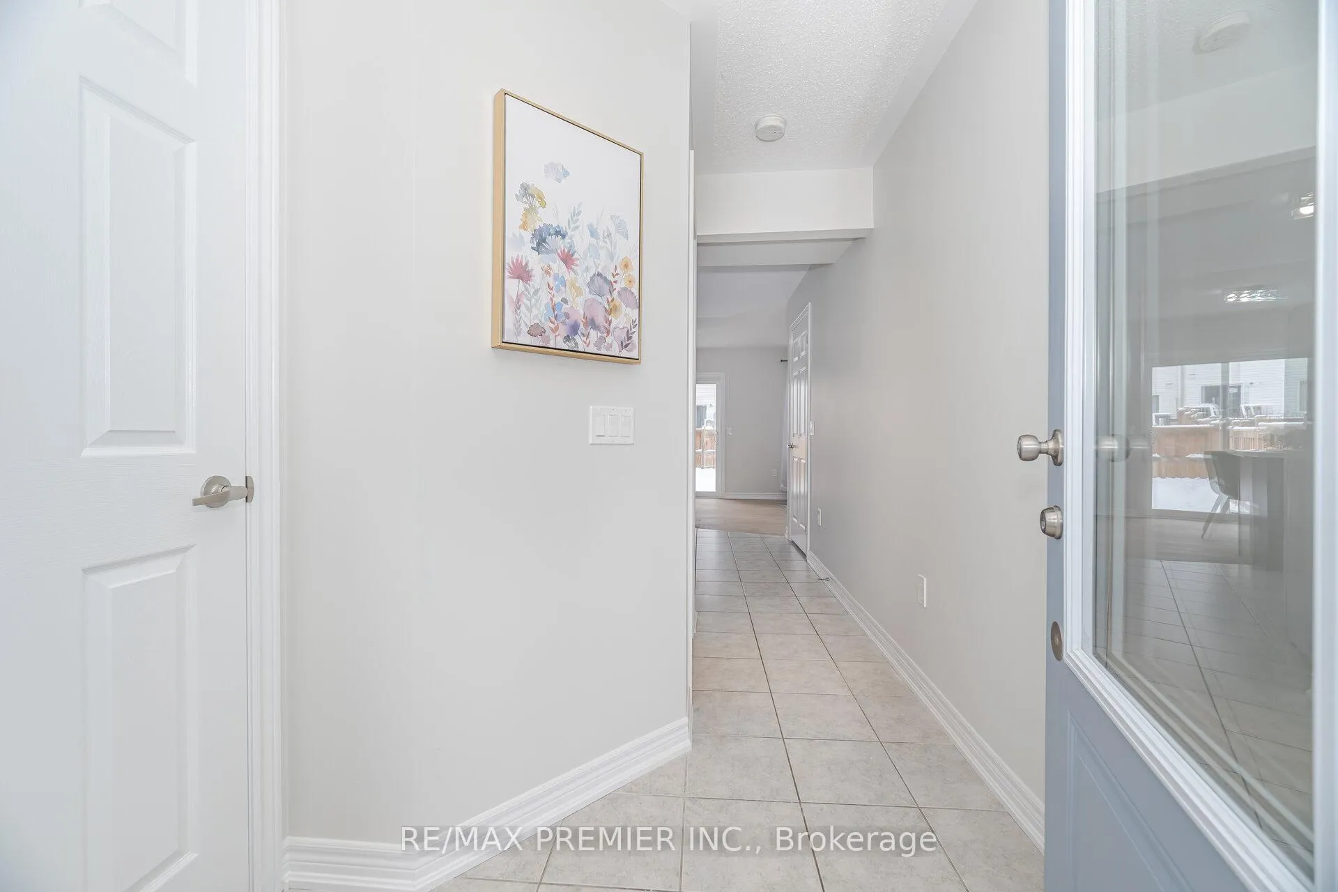 Photo 4 of 804 Cook Crescent, Shelburne — HOMEH