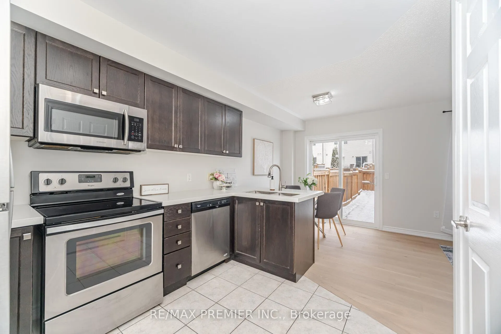 Photo 6 of 804 Cook Crescent, Shelburne — HOMEH