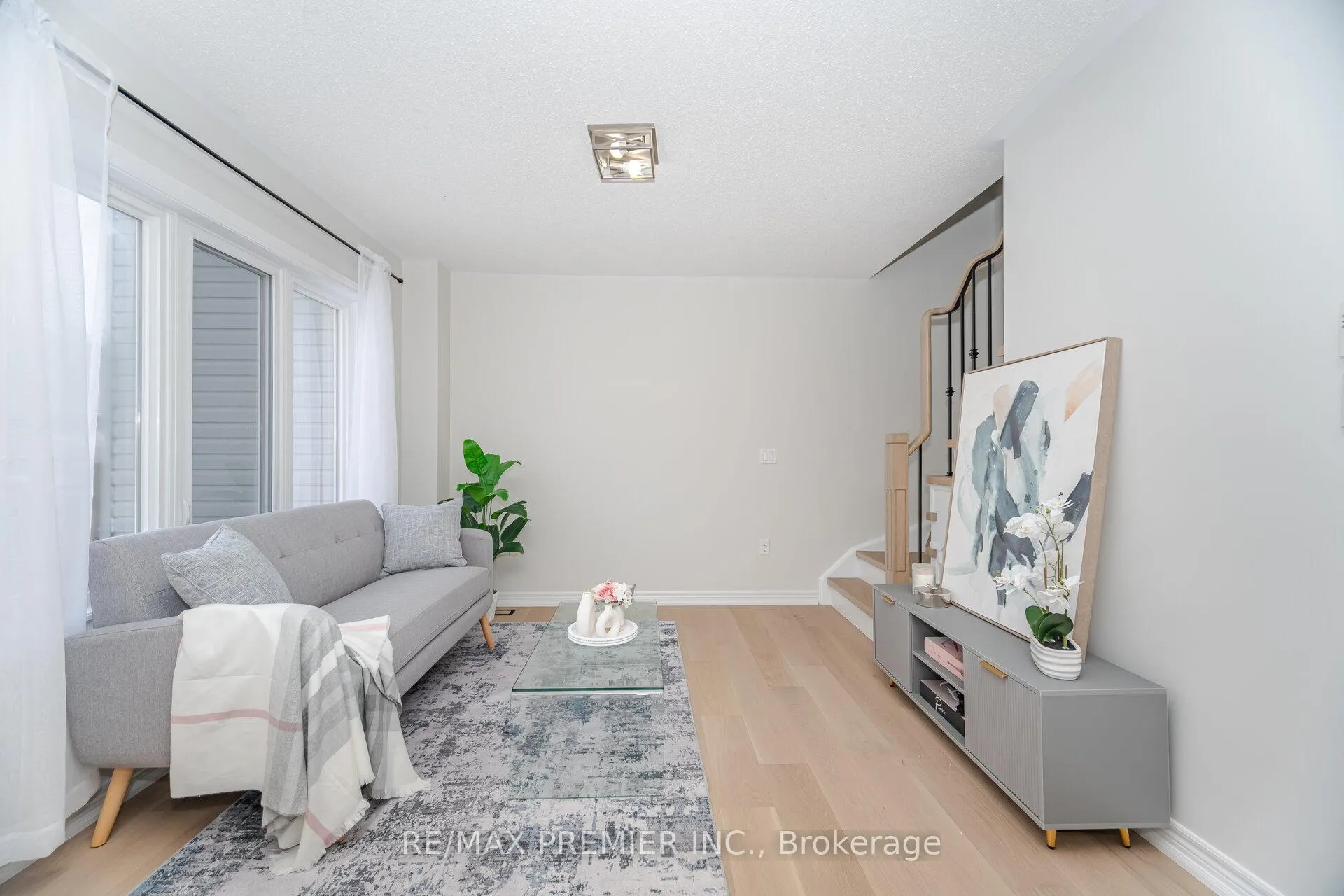 Photo 10 of 804 Cook Crescent, Shelburne — HOMEH