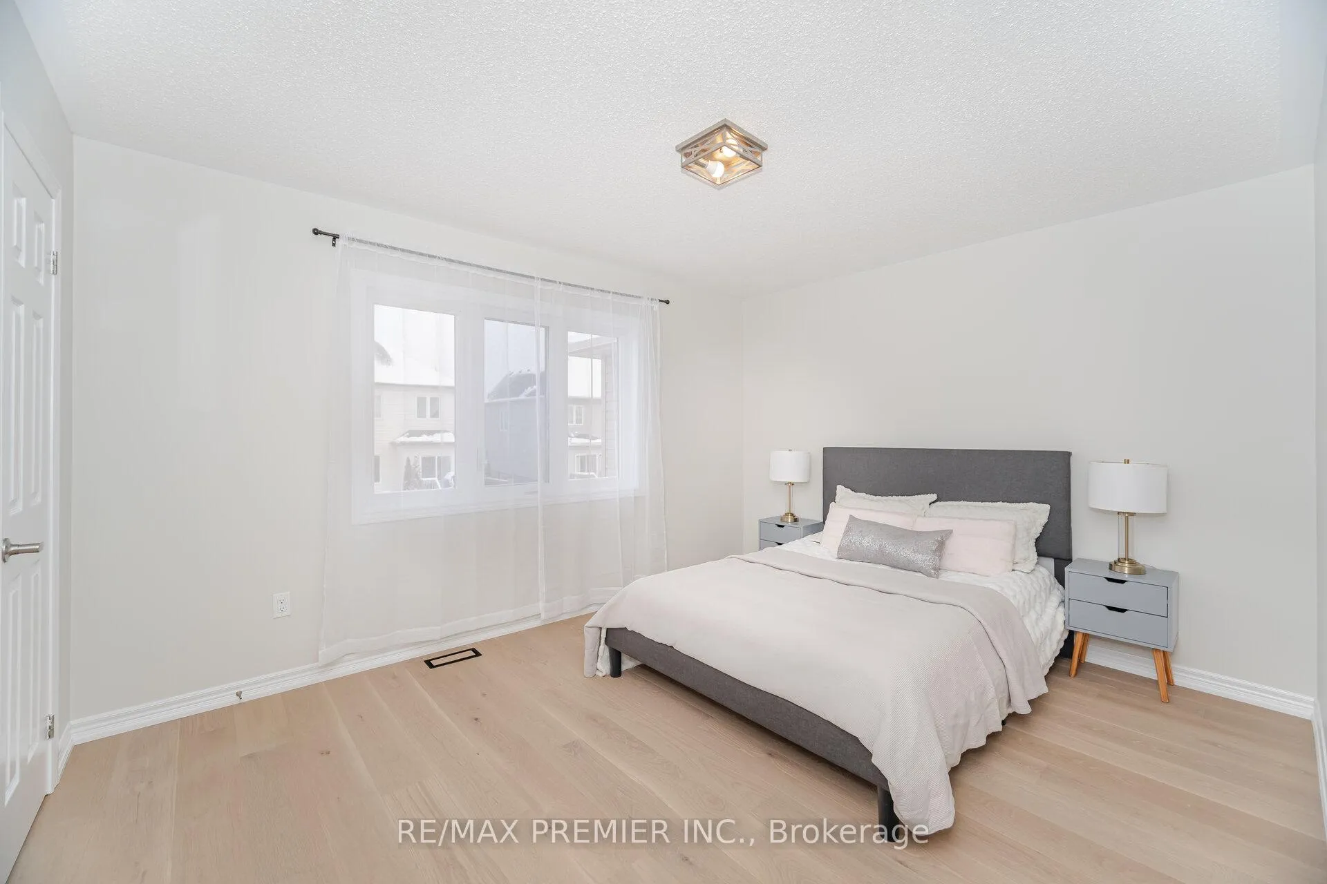 Photo 15 of 804 Cook Crescent, Shelburne — HOMEH