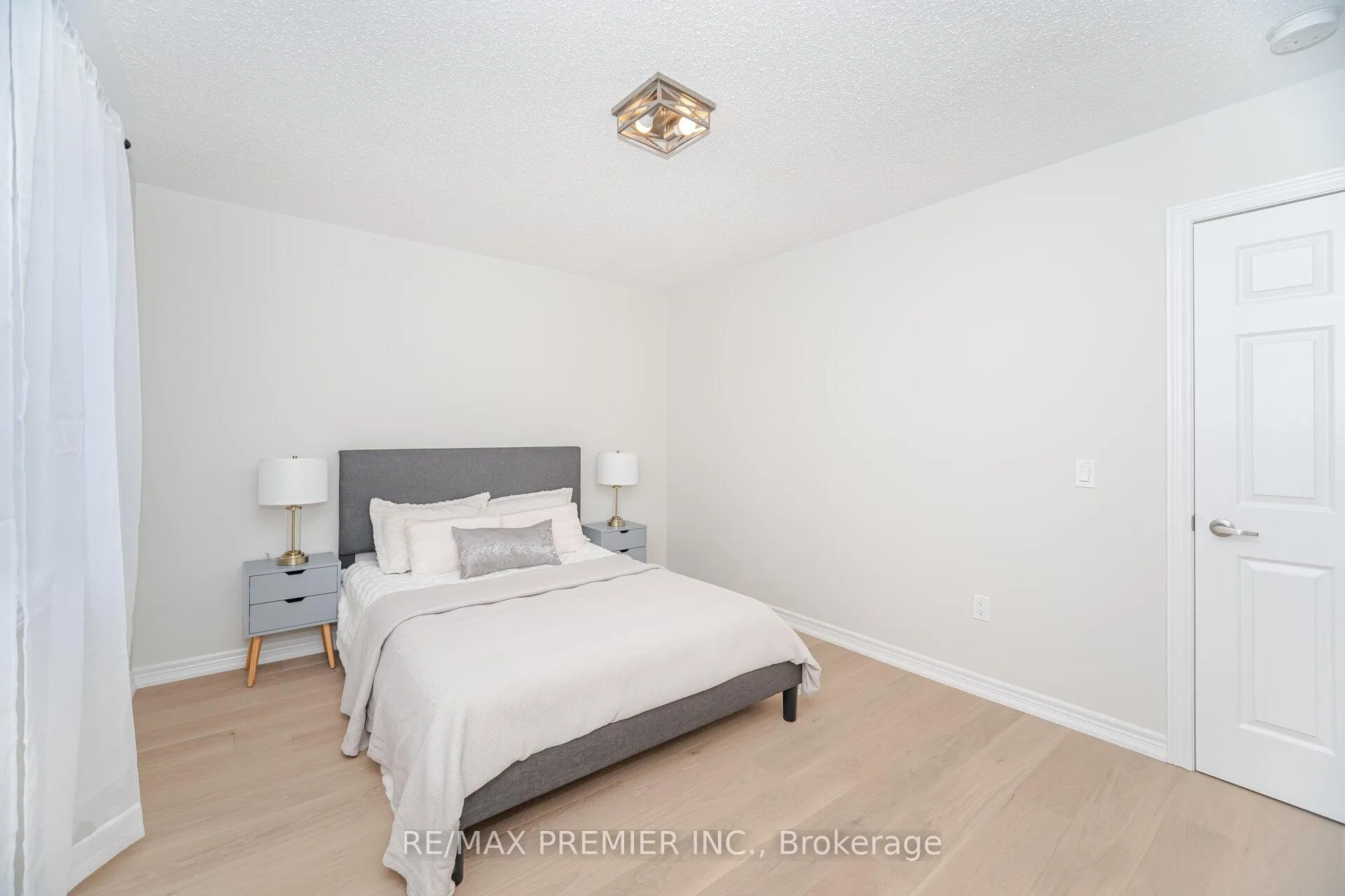 Photo 16 of 804 Cook Crescent, Shelburne — HOMEH