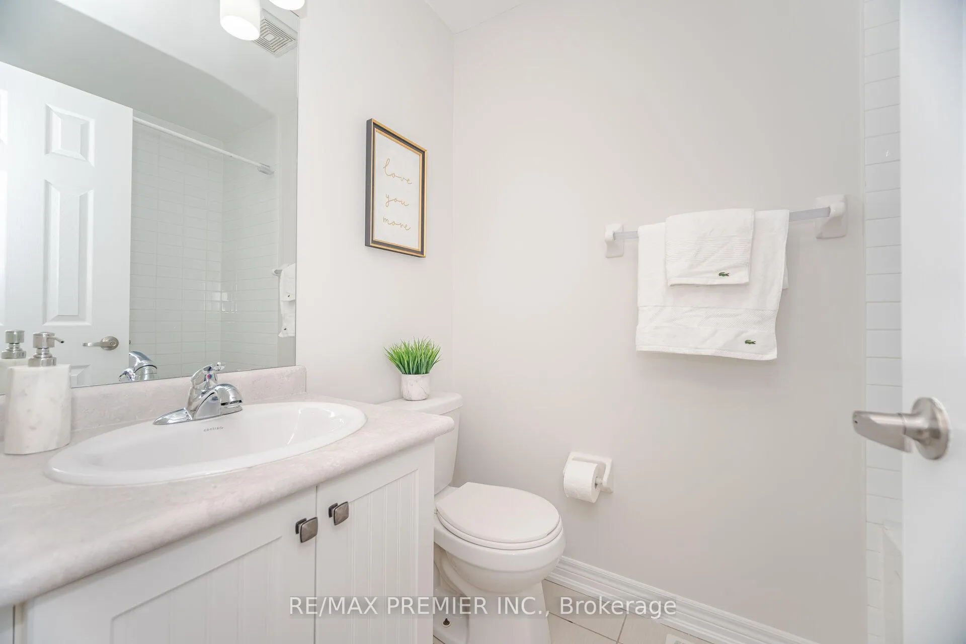 Photo 18 of 804 Cook Crescent, Shelburne — HOMEH