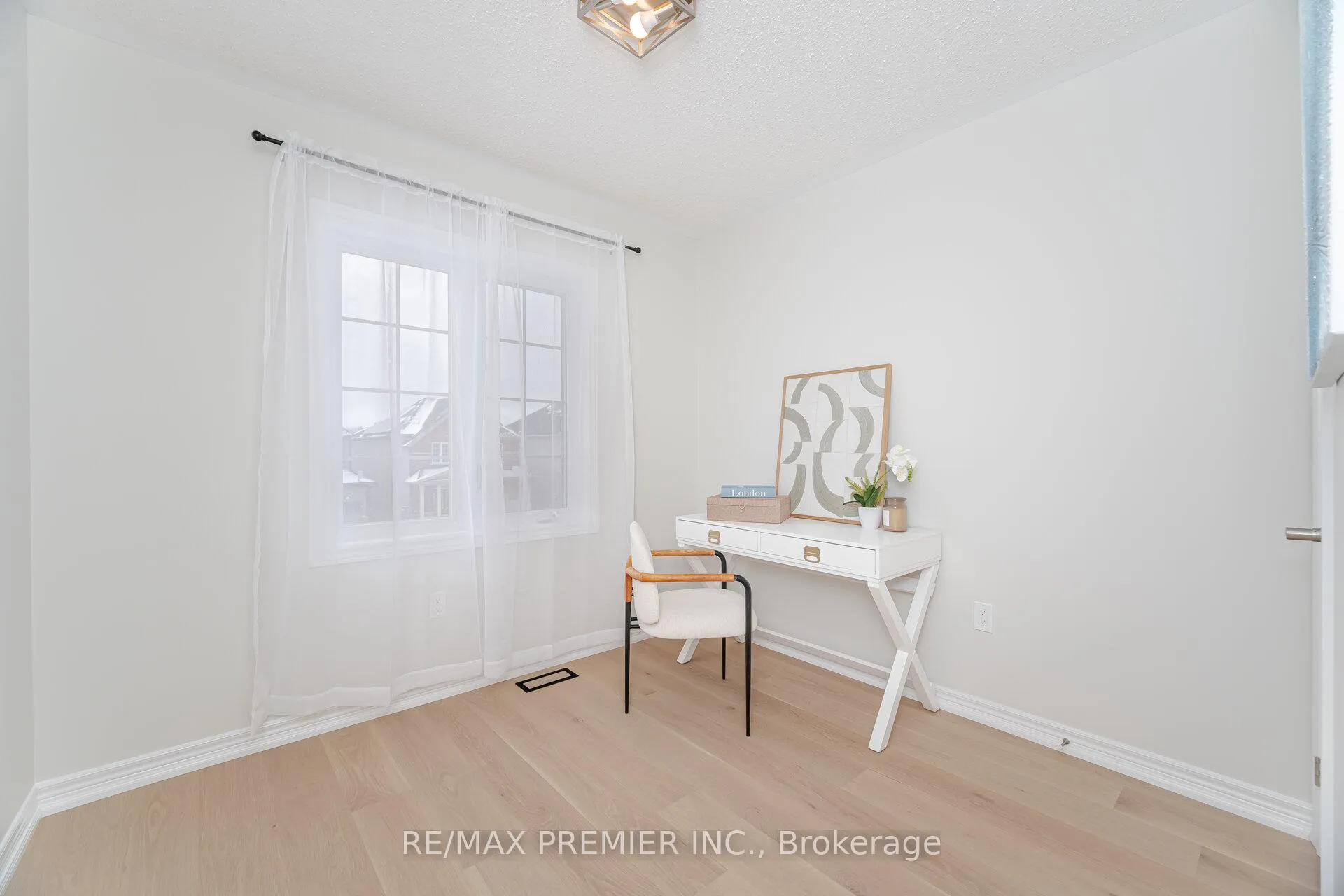 Photo 23 of 804 Cook Crescent, Shelburne — HOMEH