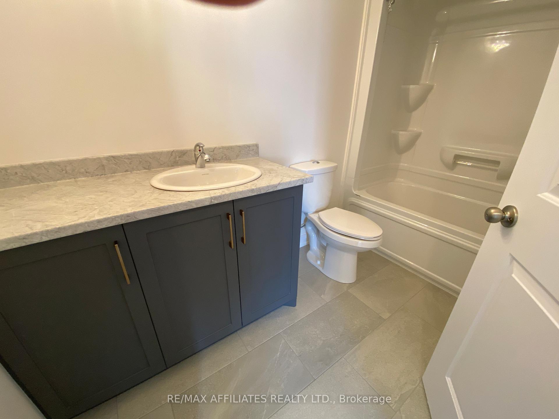Photo 13 of 54 Staples Boulevard, Smiths Falls — HOMEH