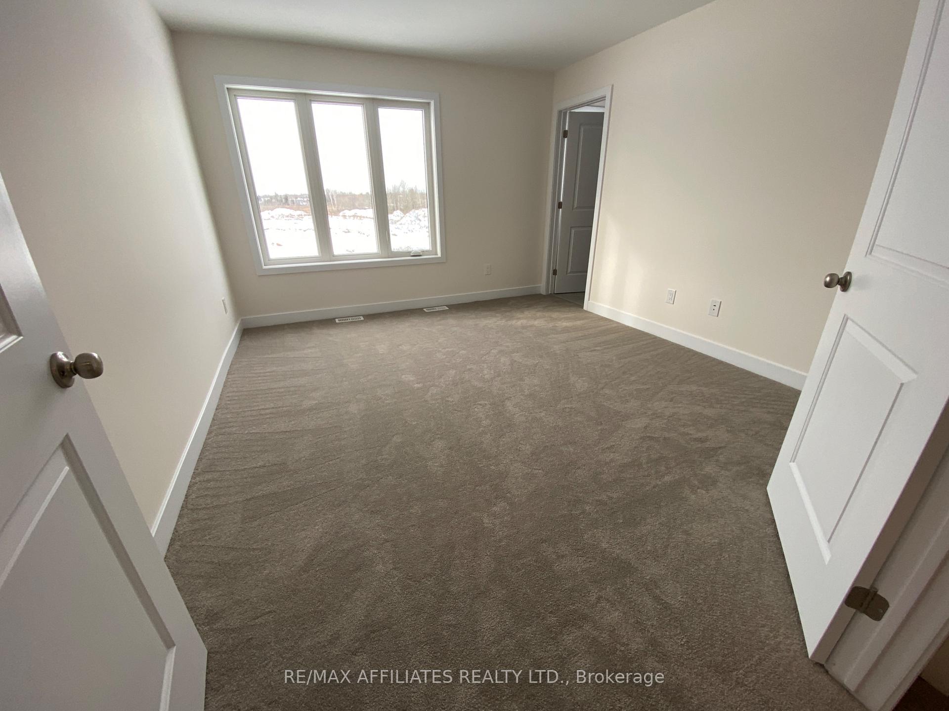 Photo 17 of 54 Staples Boulevard, Smiths Falls — HOMEH